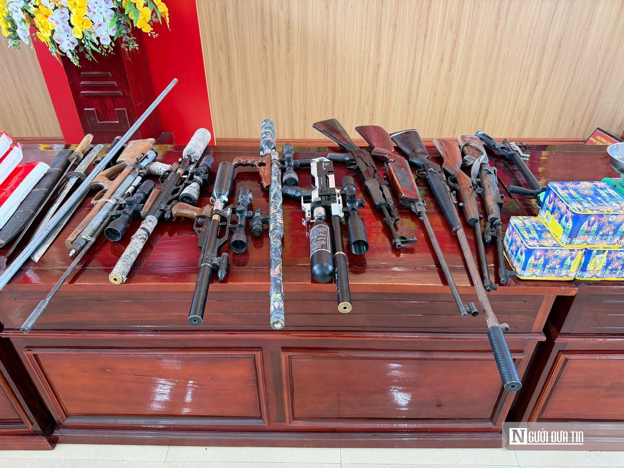 Hà Tĩnh: Người dân mang súng AK đến công an xã đổi lấy bánh chưng- Ảnh 2. Hà Tĩnh: Người dân mang súng AK đến công an xã đổi lấy bánh chưng- Ảnh 2.