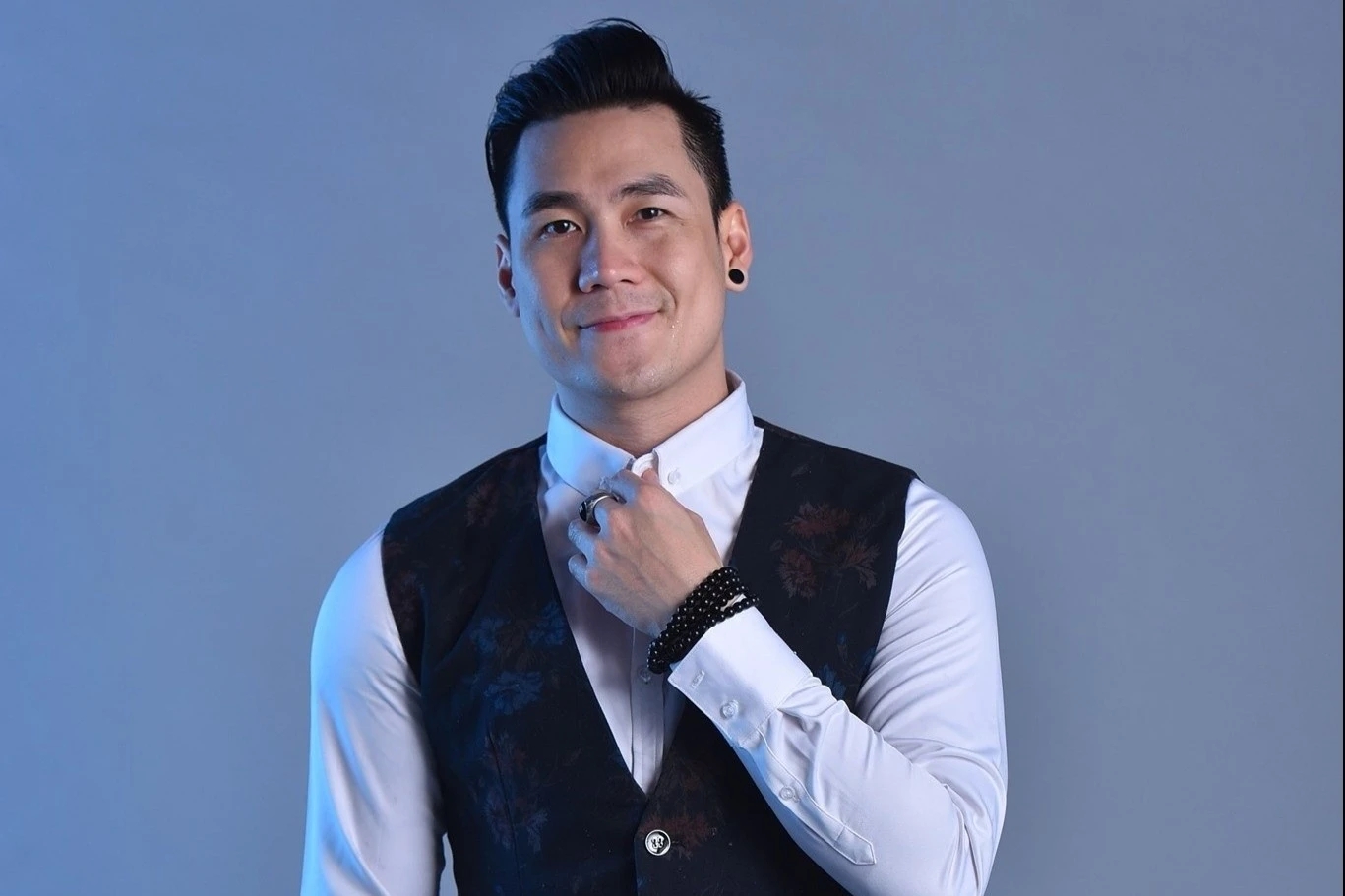 Ca sĩ Khánh Phương bị phạt vì bán "chui" cổ phiếu - Ảnh 1.