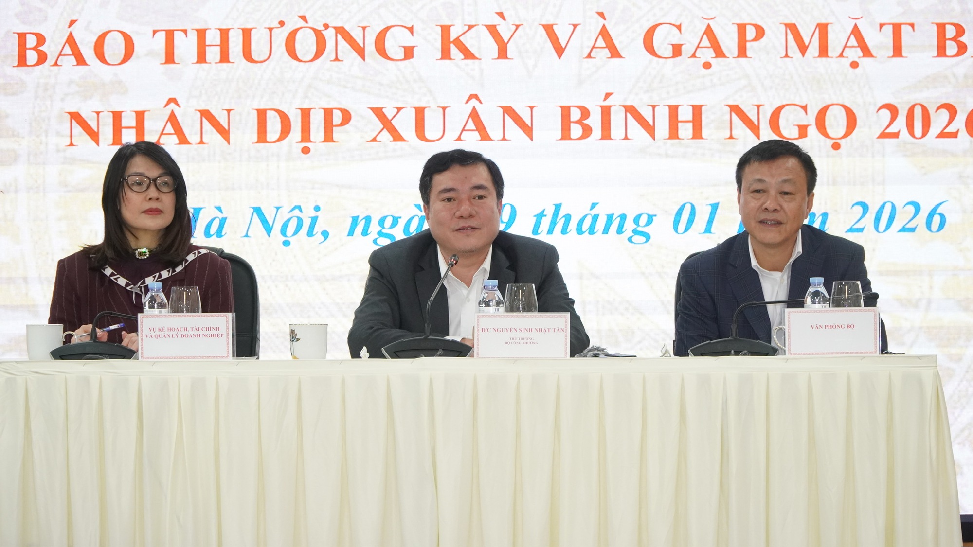 Từ 1/6 sử dụng xăng E10, liệu có an toàn và đủ điều kiện sử dụng?- Ảnh 1.