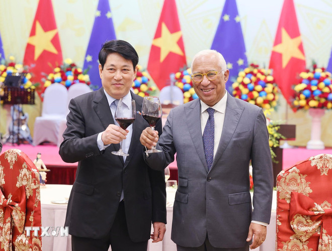 Tiệc chi&ecirc;u đ&atilde;i trọng thể Chủ tịch Hội đồng ch&acirc;u &Acirc;u- Ảnh 2.