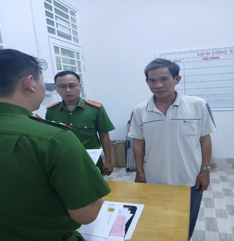 Tạm giữ người đàn ông xâm hại bé gái 11 tuổi- Ảnh 1.