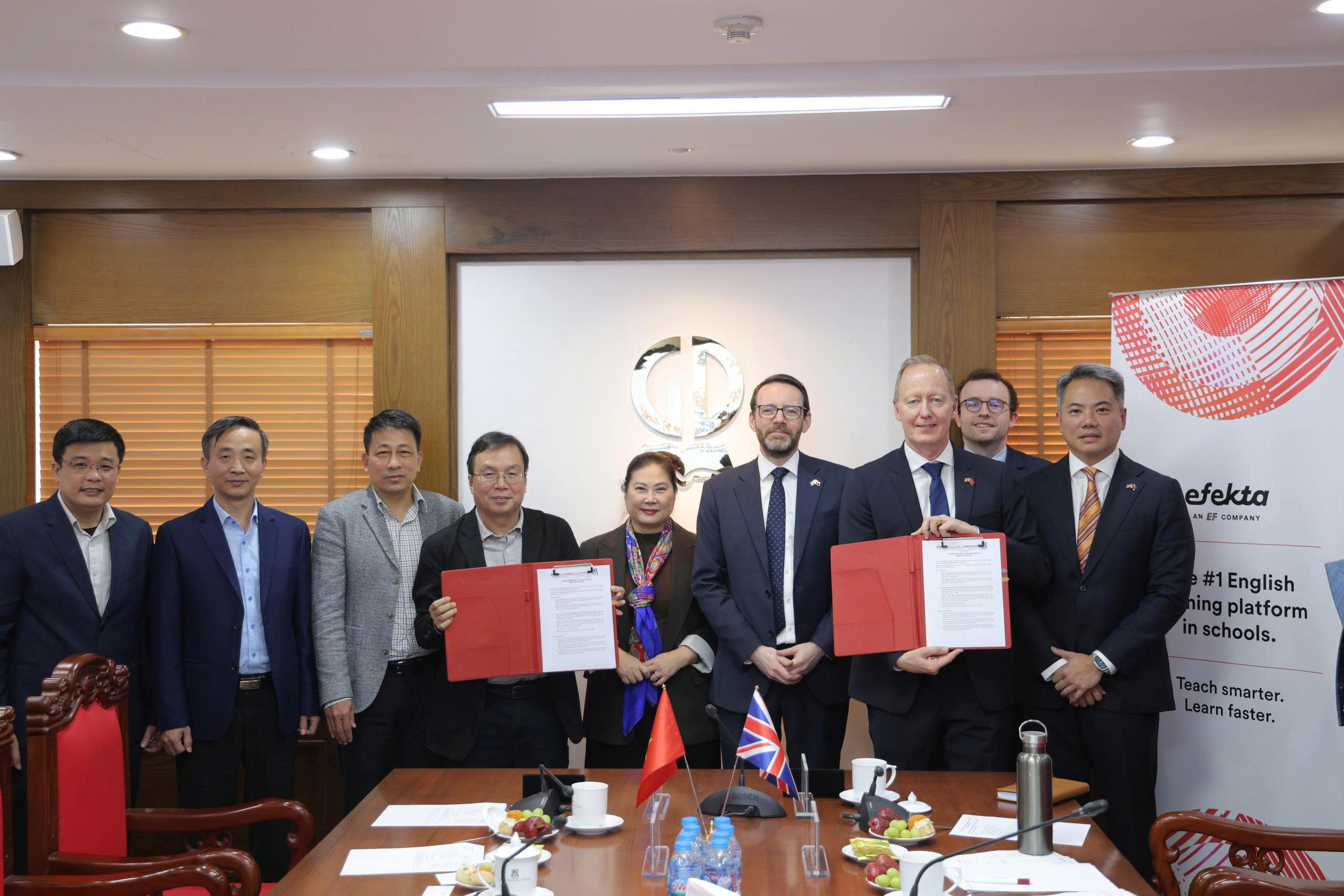 NXBGDVN thúc đẩy triển khai Đề án đưa tiếng Anh thành ngôn ngữ thứ hai trong trường học- Ảnh 1.