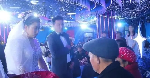 Phát hiện ra "bí mật" của vợ, người đàn ông đòi ly hôn và cái kết - Ảnh 2.