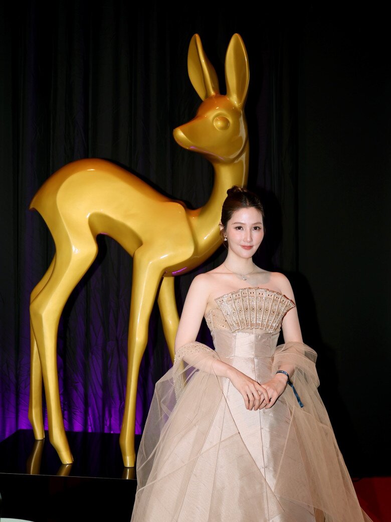 Nữ diễn viên tuổi Ngọ khoe vóc dáng của "gái 1 con" - Ảnh 3.