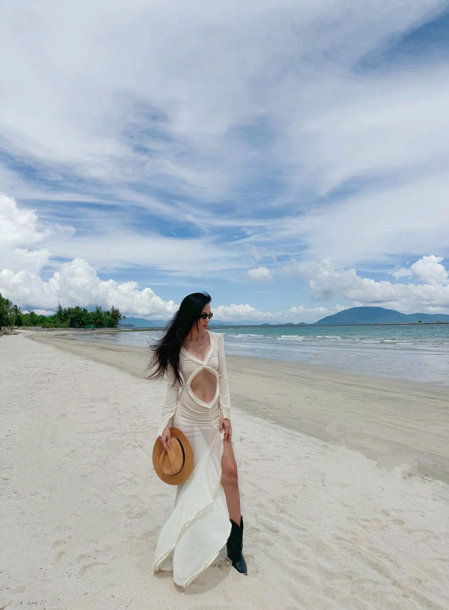 Vóc dáng "vạn người mê" của siêu mẫu Anh Thư ở tuổi 43- Ảnh 4.