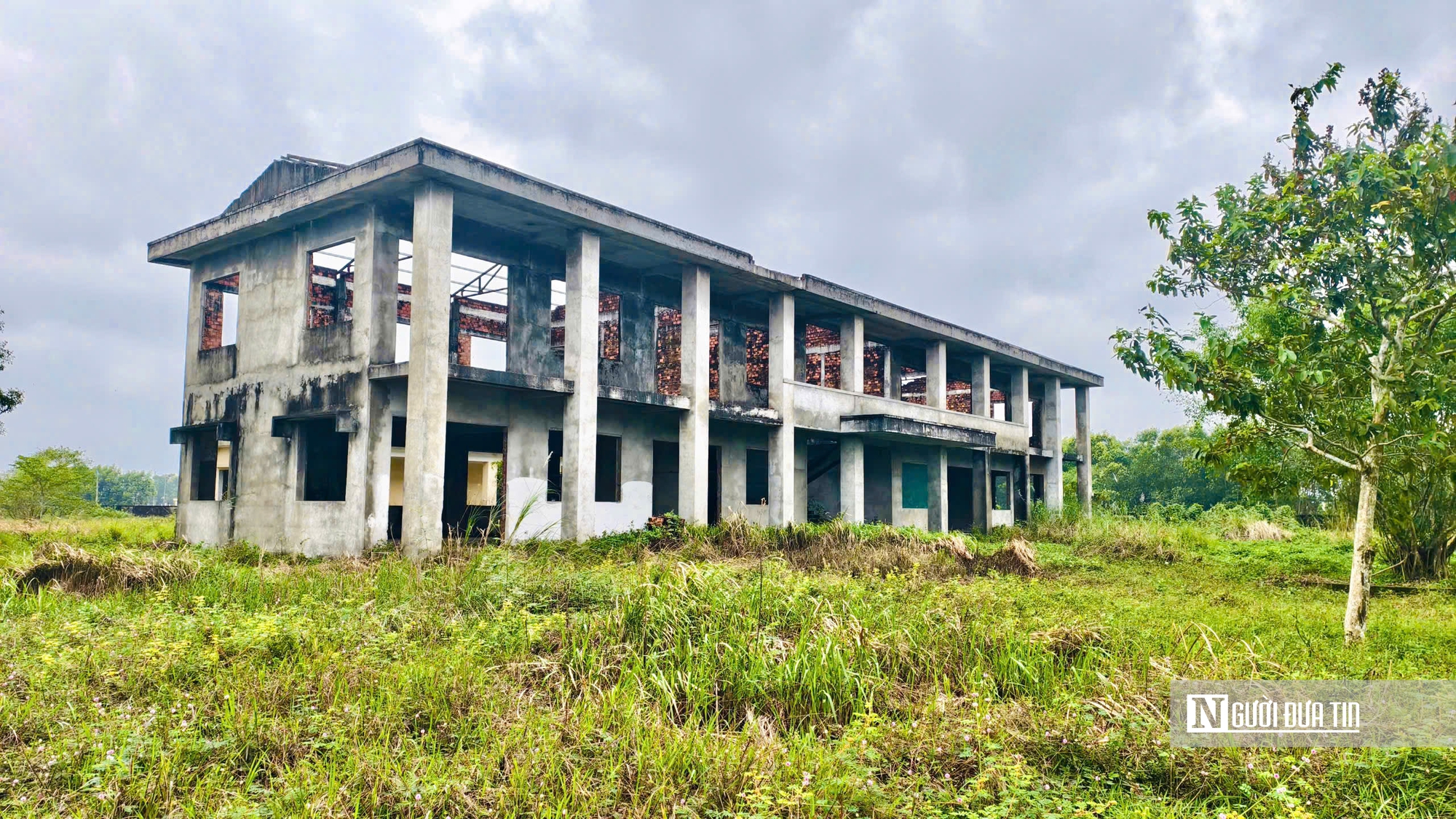 Trung tâm dạy nghề kiểu mẫu ở Quảng Ngãi bỏ hoang 11 năm, thanh tra chỉ ra nhiều sai phạm- Ảnh 11.