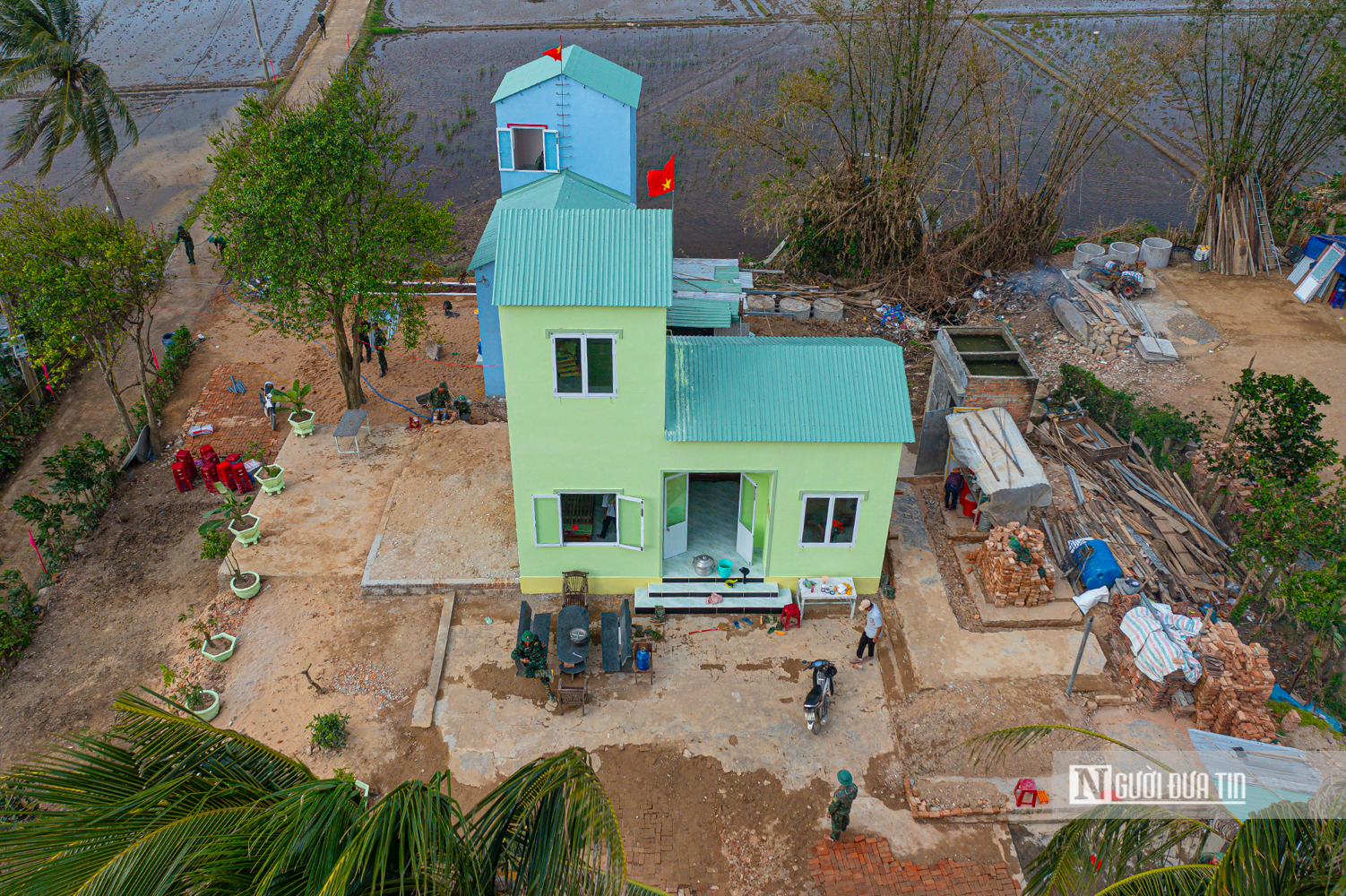 Gần 100 ngôi nhà mới được bàn giao cho người dân vùng "rốn lũ" Đắk Lắk- Ảnh 8.