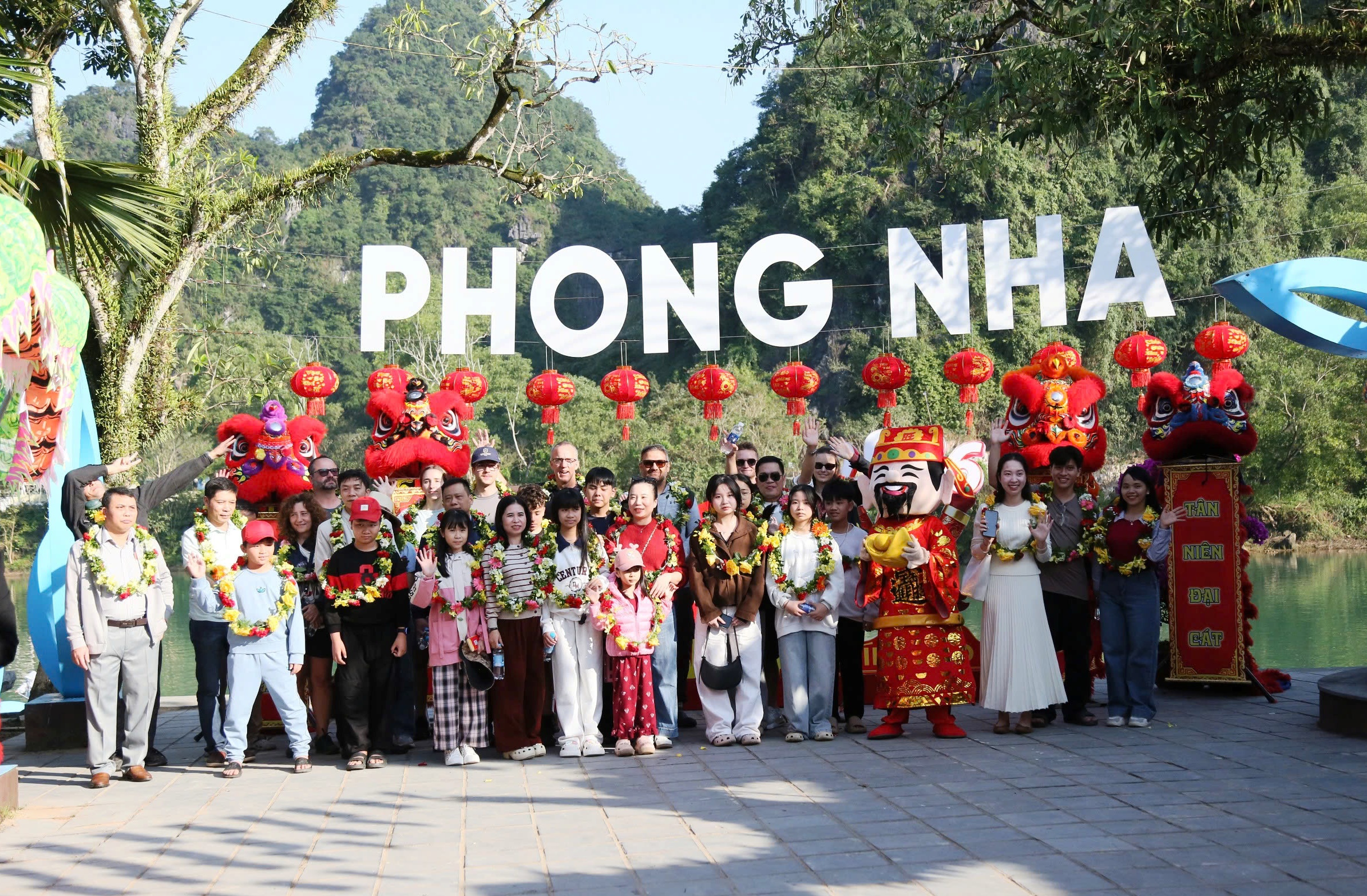 4 ngày nghỉ Lễ, Quảng Trị đón khoảng 120.000 lượt khách du lịch- Ảnh 1.