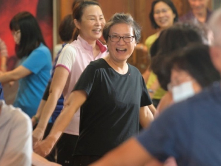 Tuổi thọ người Việt dự kiến tăng l&ecirc;n 75,5 tuổi v&agrave;o năm 2030 - Ảnh 2.