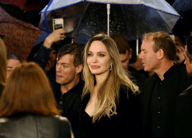 Angelina Jolie rời bỏ cuộc sống hào nhoáng ở Hollywood? - Ảnh 3.