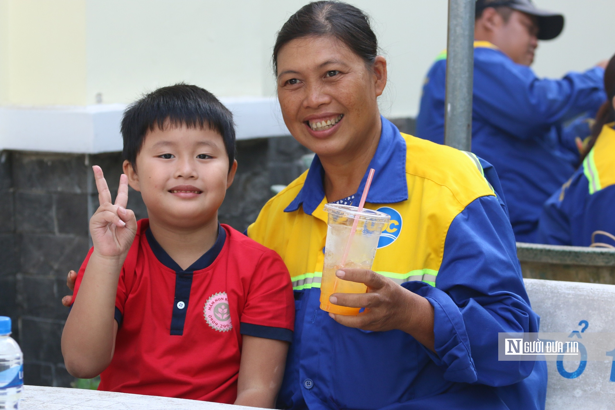 X&acirc;y Tết v&agrave; những g&aacute;nh nặng mưu sinh  - Ảnh 2.