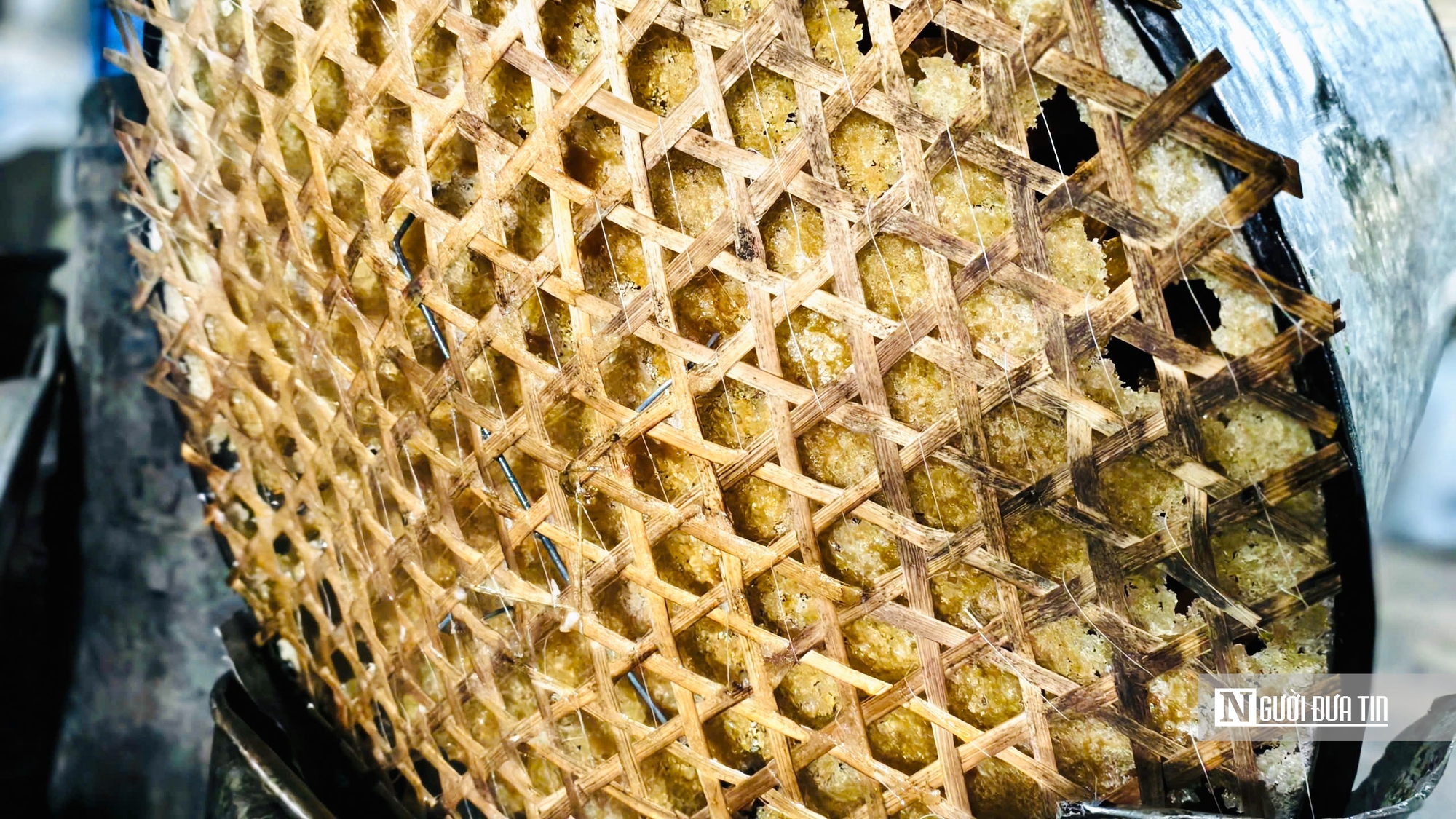 Những lò lửa đỏ suốt đêm, giữ một nghề xưa giữa ngày giáp Tết- Ảnh 13.