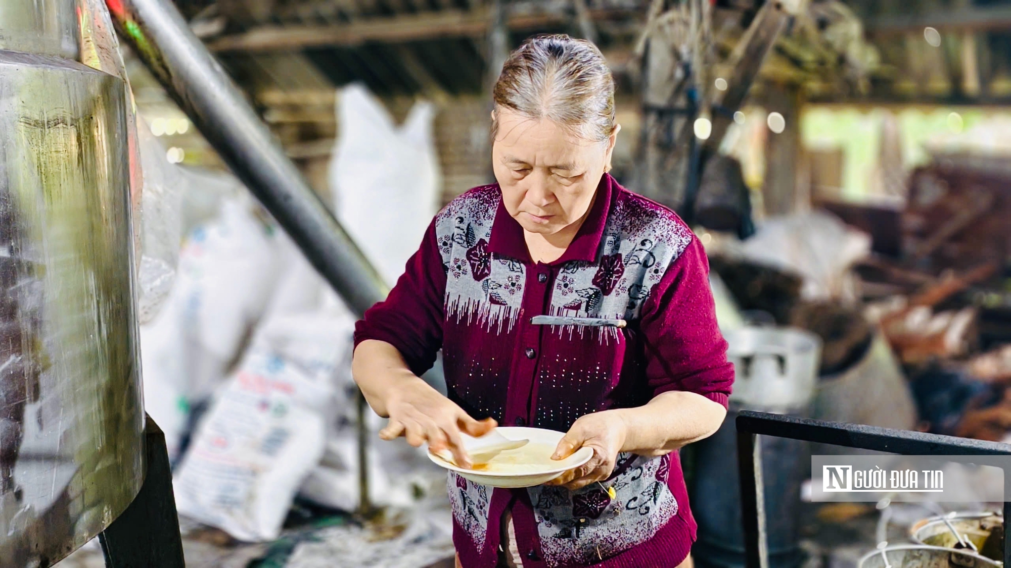 Những lò lửa đỏ suốt đêm, giữ một nghề xưa giữa ngày giáp Tết- Ảnh 17.