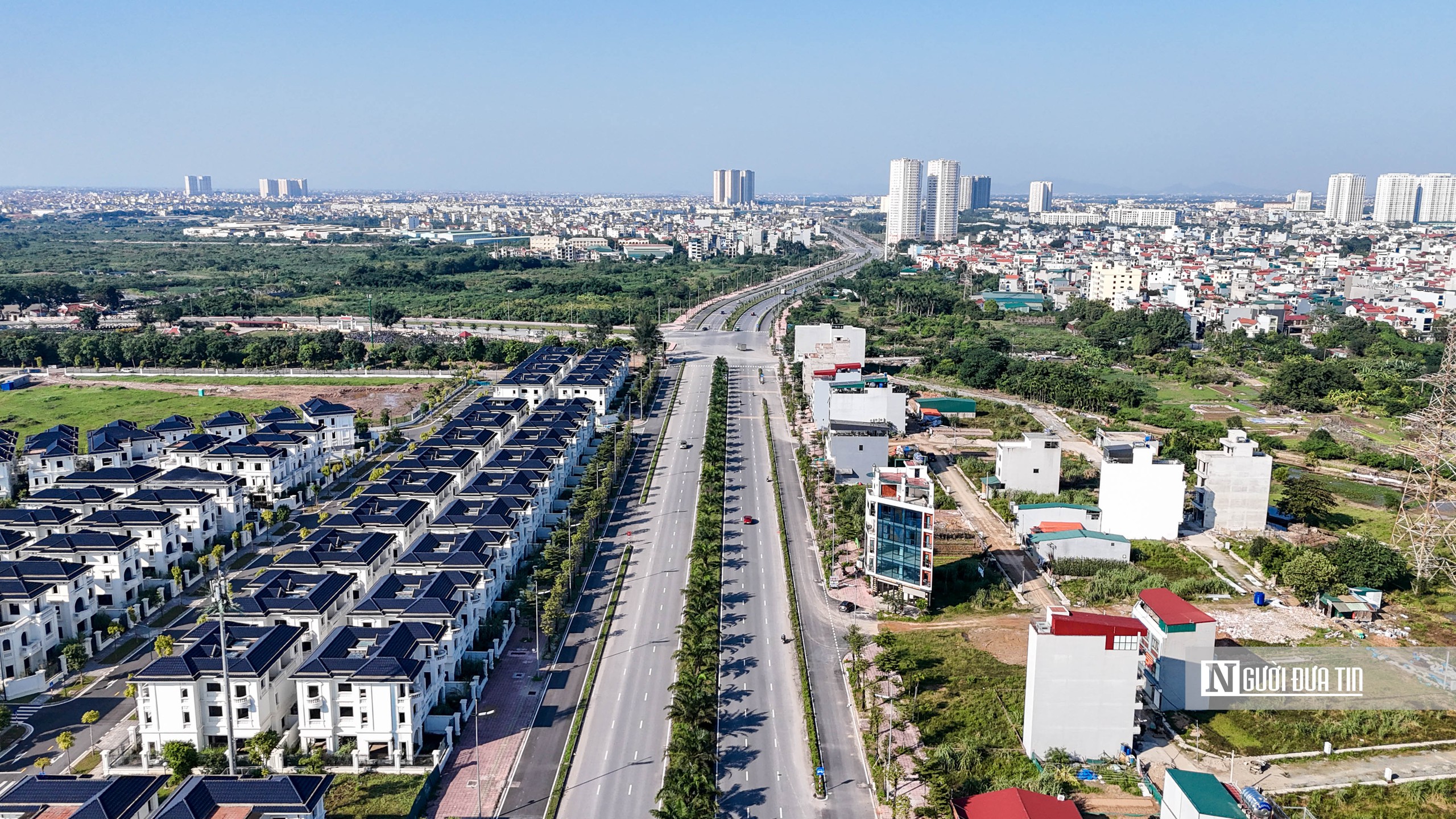 Hà Nội: Loạt biệt thự triệu đô bị bỏ hoang ở phía Tây Thủ đô - Ảnh 4.