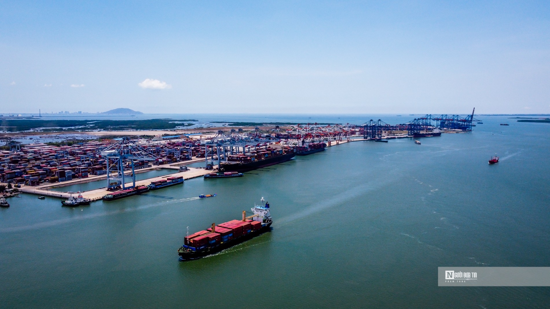 Kim ngạch xuất nhập khẩu năm 2025 lập kỷ lục hơn 930 tỷ USD - Ảnh 1.