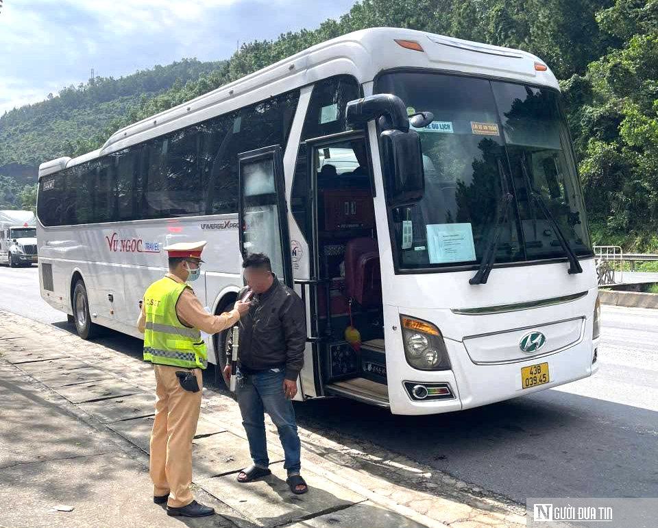 Từ xử phạt vi phạm đến giúp dân tìm lại tài sản, CSGT Đà Nẵng nhận nhiều thư cảm ơn- Ảnh 2. Từ xử phạt vi phạm đến giúp dân tìm lại tài sản, CSGT Đà Nẵng nhận nhiều thư cảm ơn- Ảnh 2.