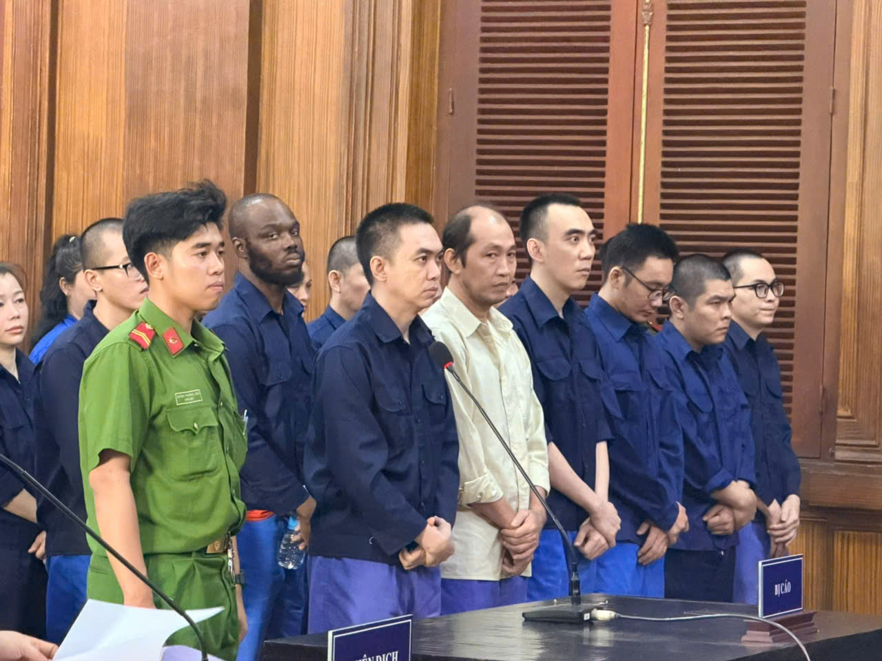 Xét xử các bị cáo trong đường dây rửa tiền cực lớn xuyên quốc gia- Ảnh 1.