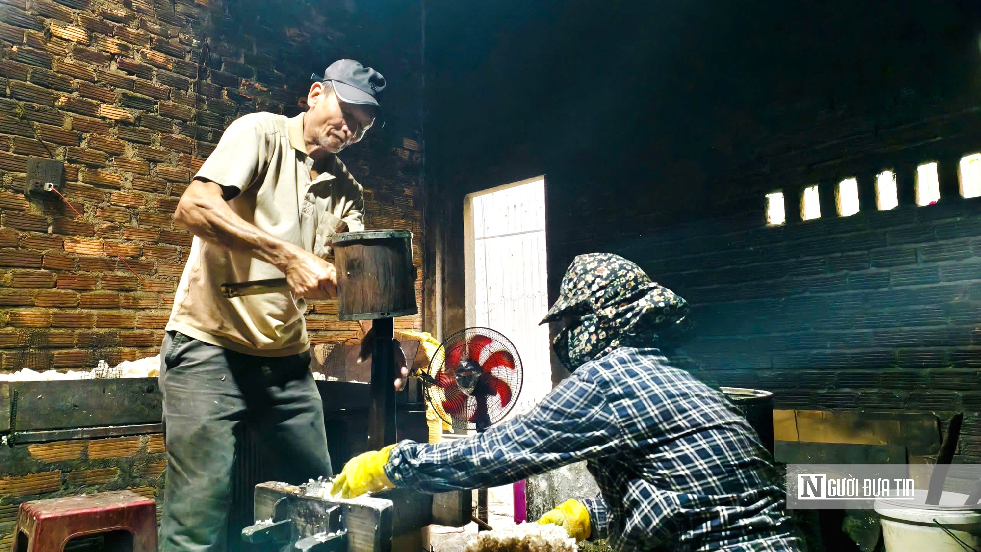 Làng bánh nổ Quảng Ngãi rộn ràng vào vụ Tết, đơn hàng tăng gấp ba- Ảnh 13.