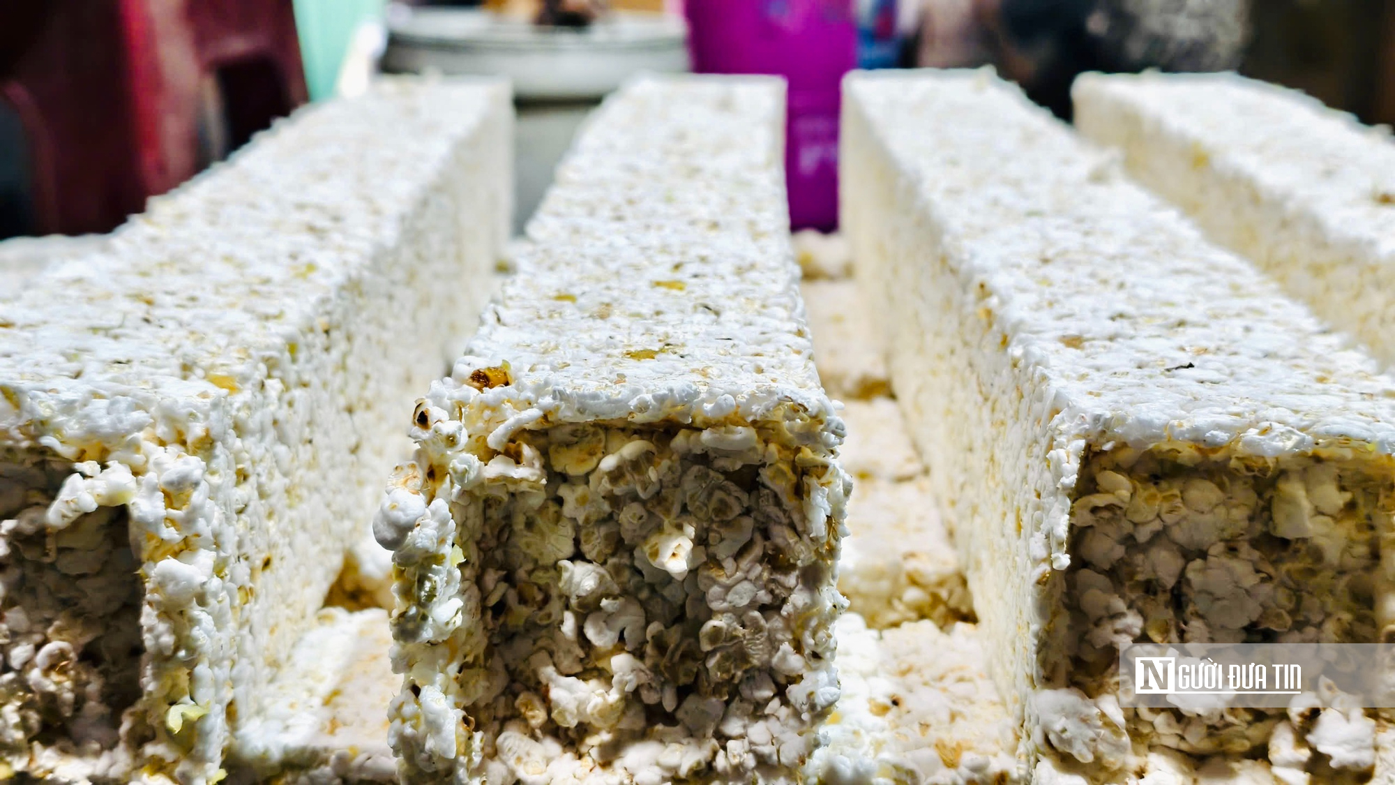 Làng bánh nổ Quảng Ngãi rộn ràng vào vụ Tết, đơn hàng tăng gấp ba- Ảnh 14.