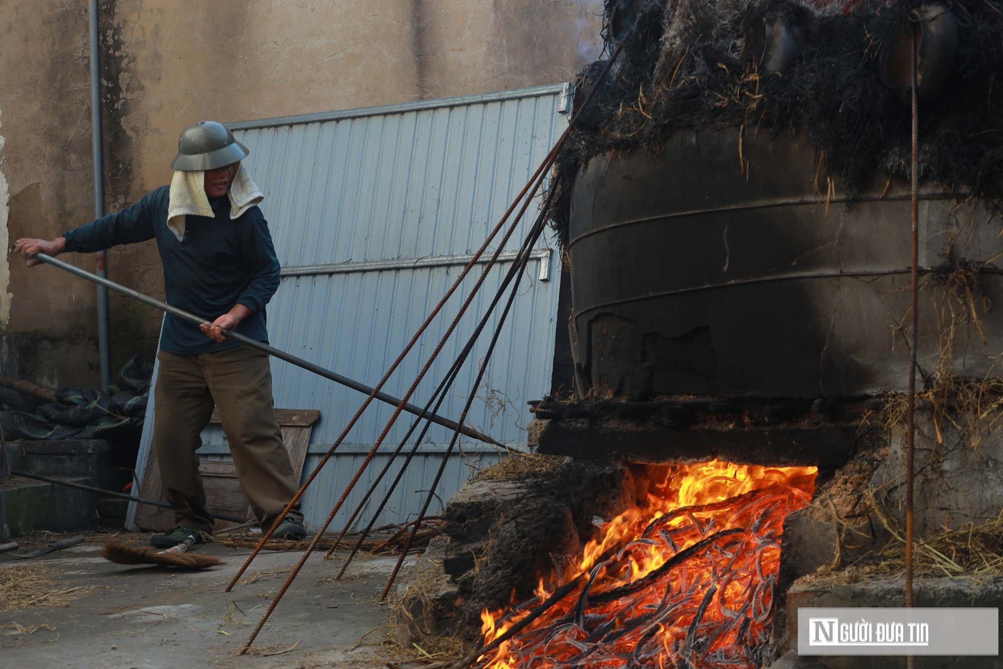 Độc đáo làng nghề truyền thống hơn 300 năm tuổi “cứ đỏ lửa là có tiền” - Ảnh 8.