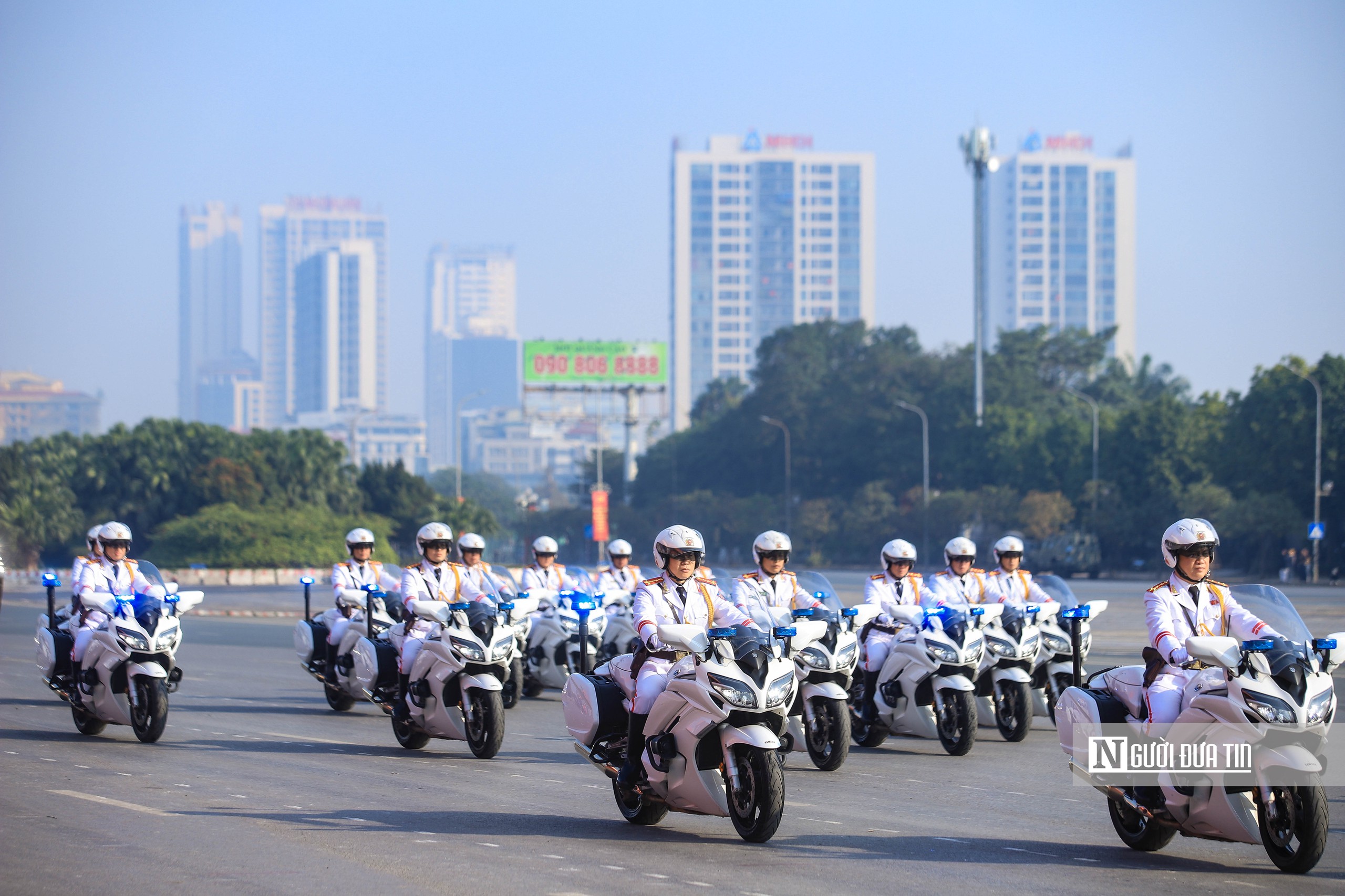 Ngắm dàn vệ sĩ "siêu ngầu" tham gia bảo vệ Đại hội Đảng XIV - Ảnh 2.
