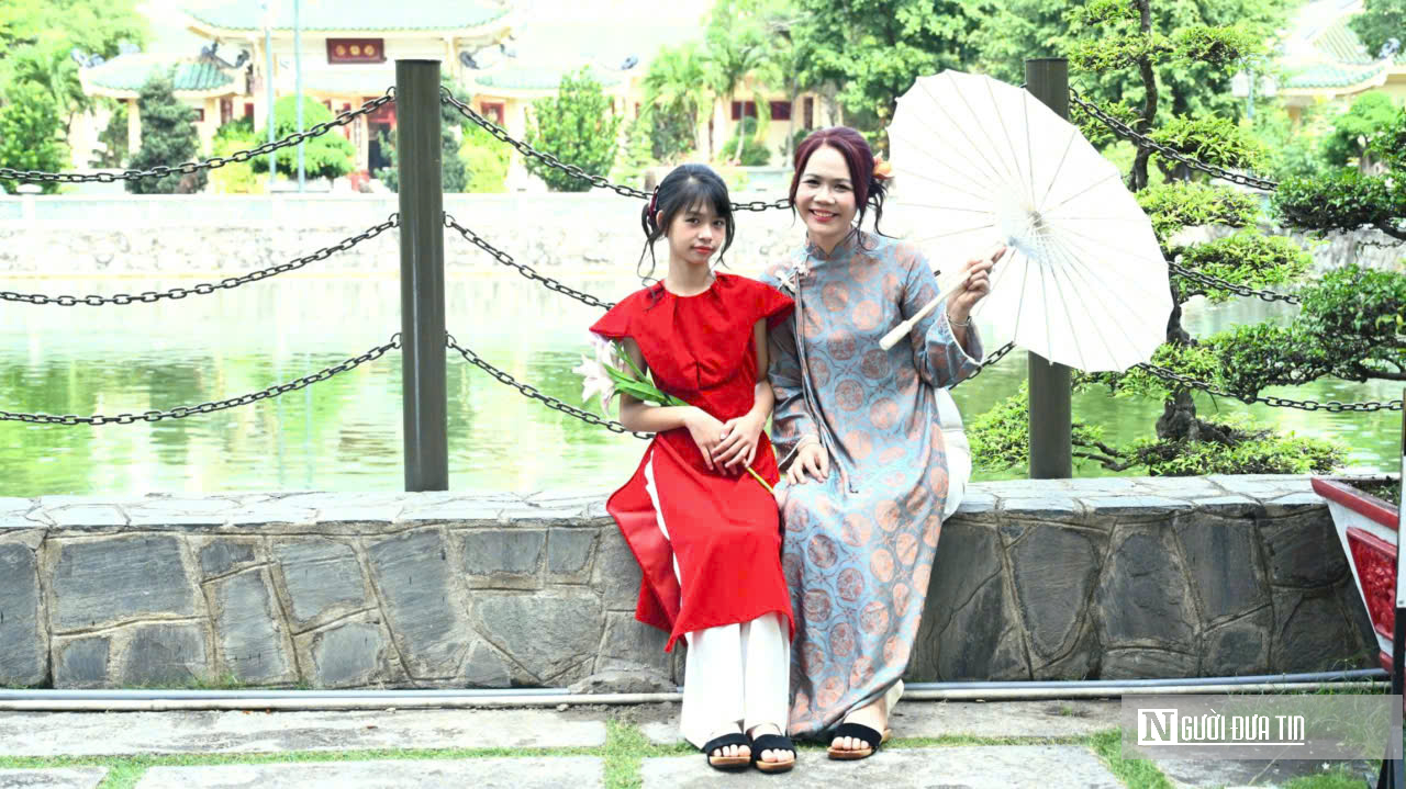 Di tích “thức giấc” trong mùa ảnh Tết của người trẻ - Ảnh 4.