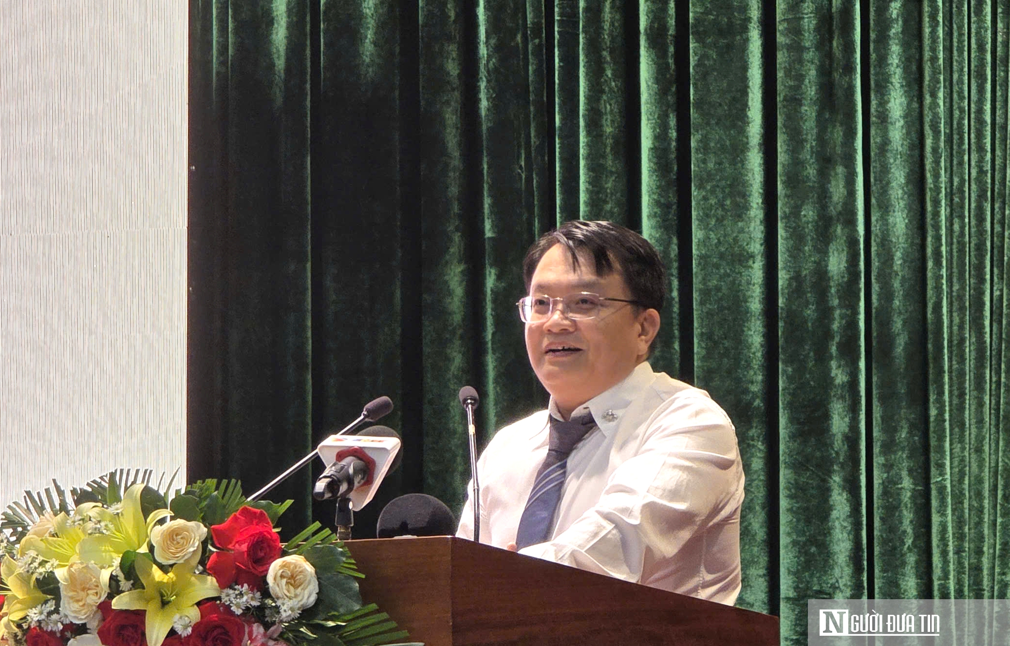 Bí thư Thành ủy Đà Nẵng xin lỗi doanh nghiệp vì thủ tục còn chậm, phiền hà- Ảnh 2. Bí thư Thành ủy Đà Nẵng xin lỗi doanh nghiệp vì thủ tục còn chậm, phiền hà- Ảnh 2.