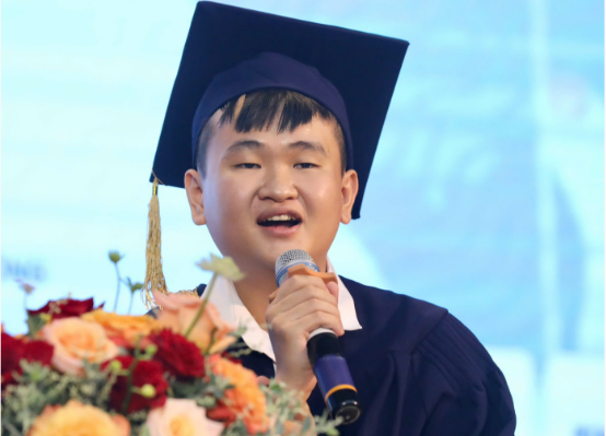 Nâng bước thủ khoa 2025: Nước mắt hạnh phúc của 120 thủ khoa vượt qua nghịch cảnh - Ảnh 5.