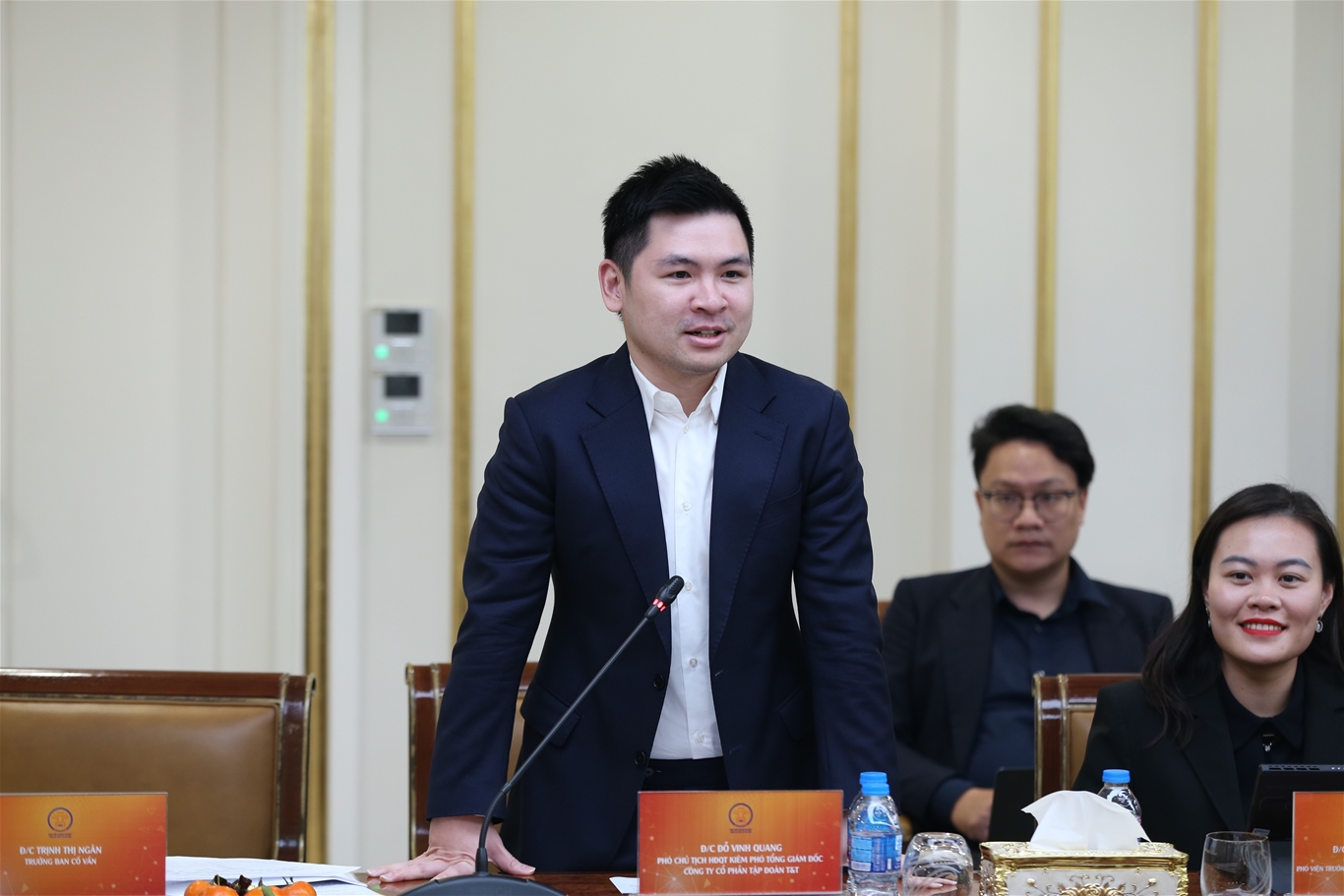 Con trai bầu Hiển nhận thêm nhiệm vụ mới- Ảnh 1.