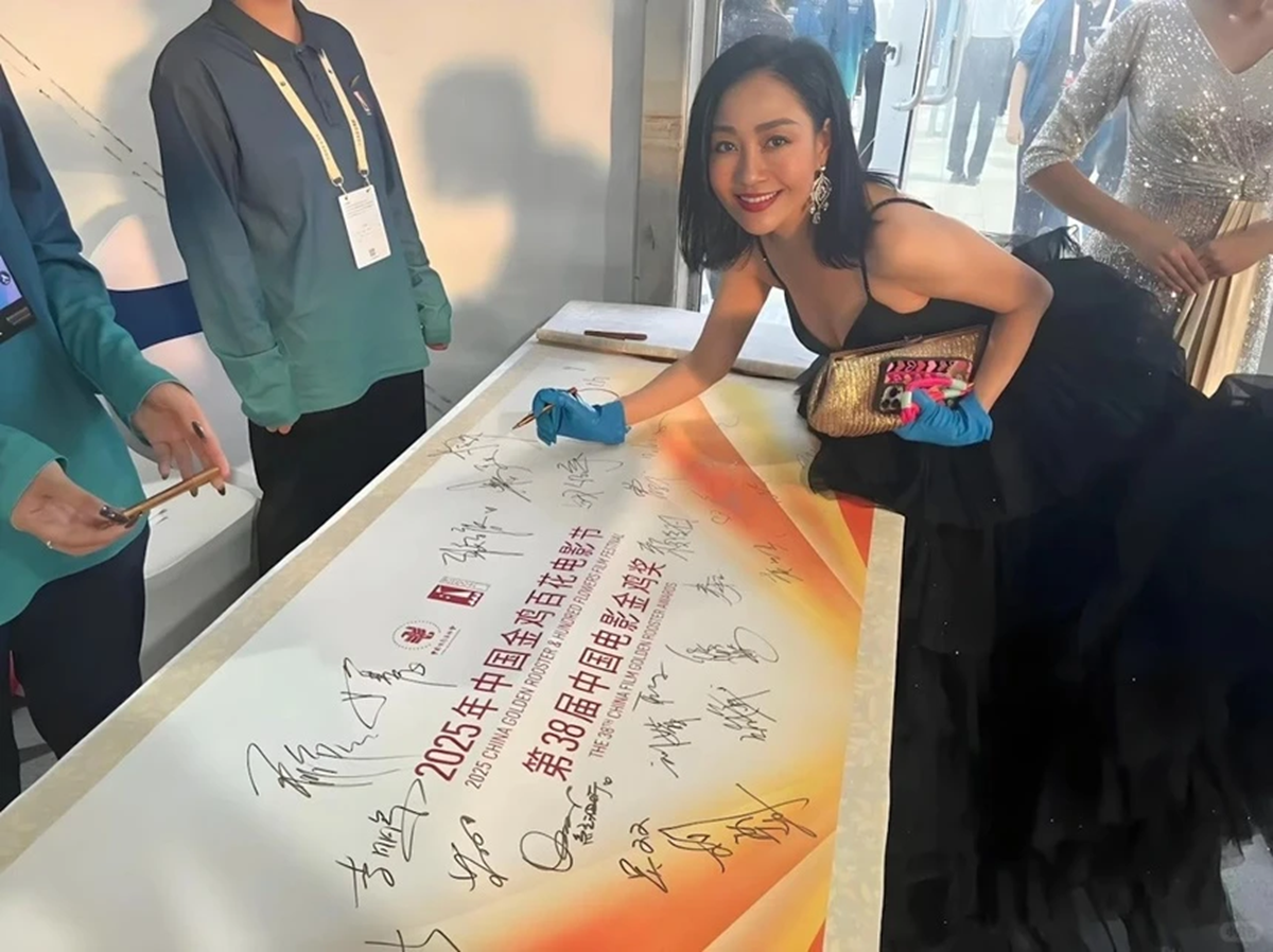 Nhan sắc Á hậu 60 tuổi vẫn nét ngây thơ từ chối yêu trai trẻ, lẻ bóng nhưng "giàu sụ" - Ảnh 1.