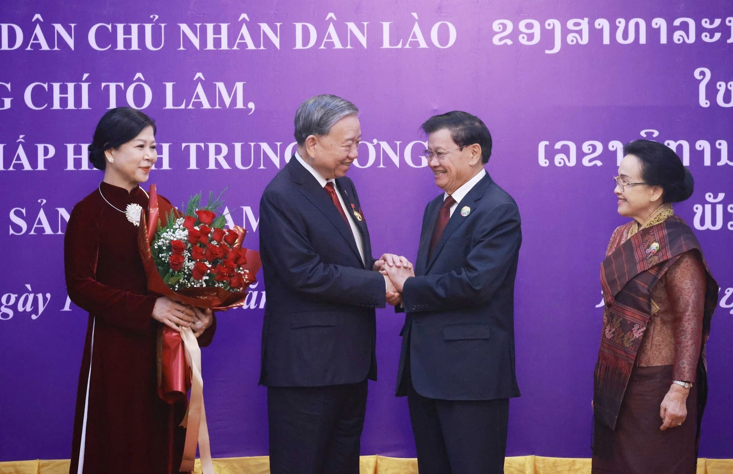 Tổng Bí thư Tô Lâm chúc mừng ông Thongloun Sisoulith tái đắc cử Tổng Bí thư Đảng NDCM Lào- Ảnh 1. Tổng Bí thư Tô Lâm chúc mừng ông Thongloun Sisoulith tái đắc cử Tổng Bí thư Đảng NDCM Lào- Ảnh 1.