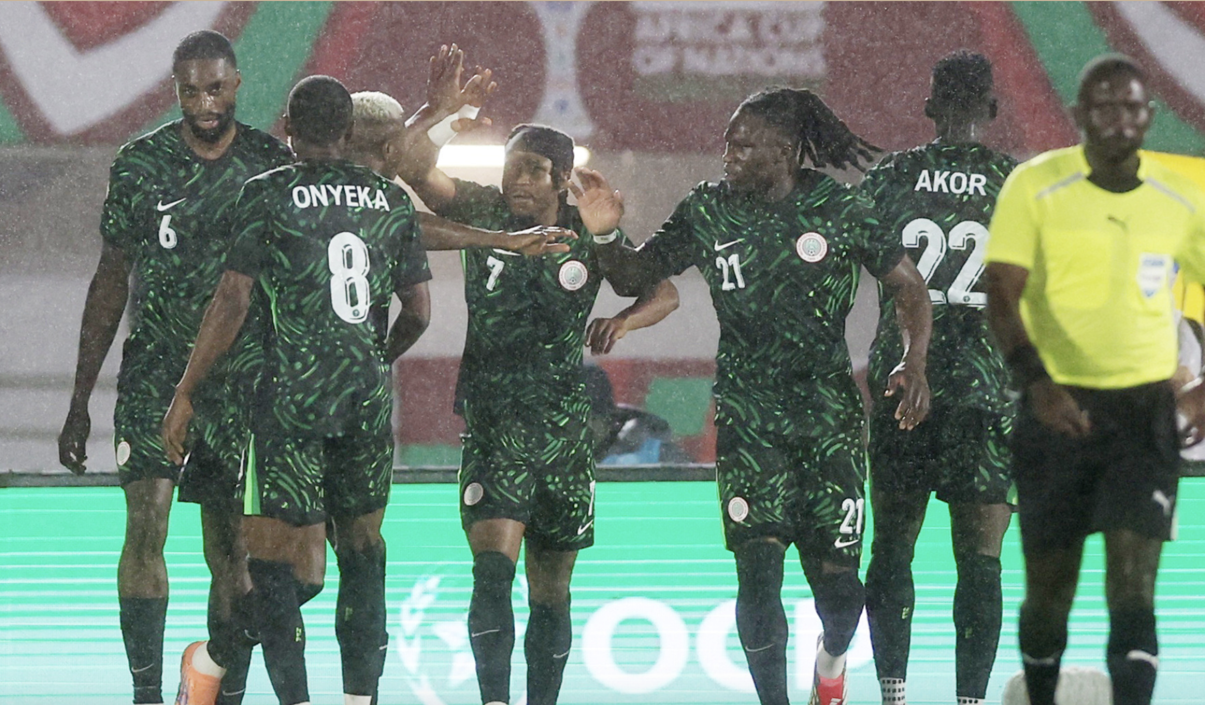 Tuyển Nigeria khủng hoảng nội bộ, dọa bỏ ngang AFCON 2025 - Ảnh 2.