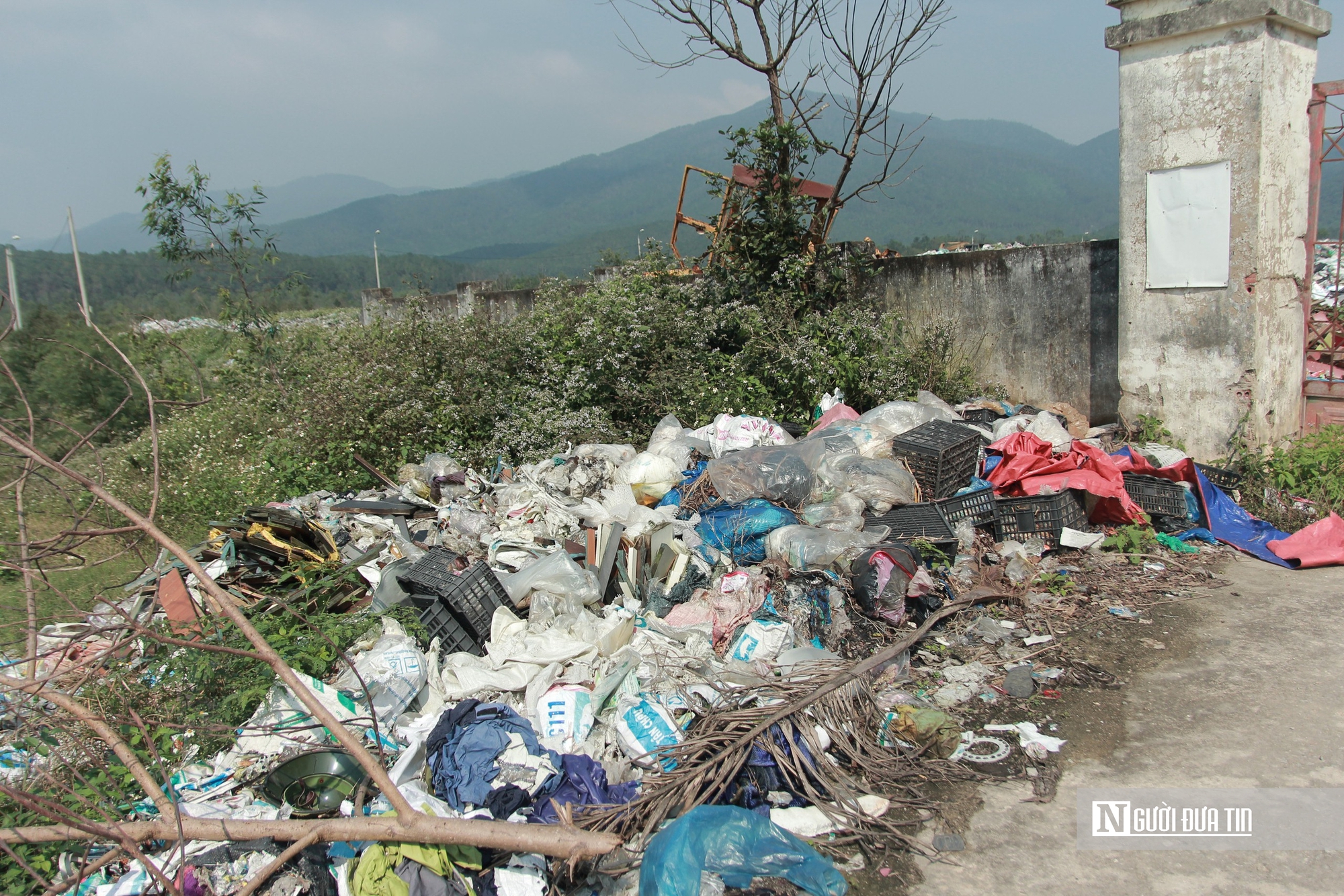 Cận cảnh khu xử l&yacute; r&aacute;c thải hết hạn g&acirc;y &ocirc; nhiễm m&ocirc;i trường- Ảnh 6.