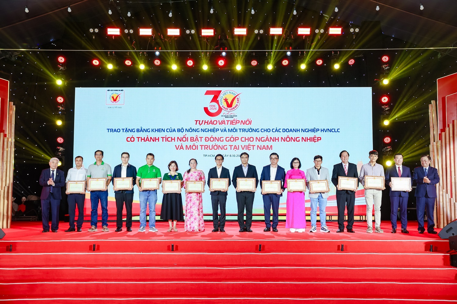 Vinamilk: Khi niềm tin người ti&ecirc;u d&ugrave;ng được truyền từ thế hệ n&agrave;y sang thế hệ kh&aacute;c- Ảnh 5.