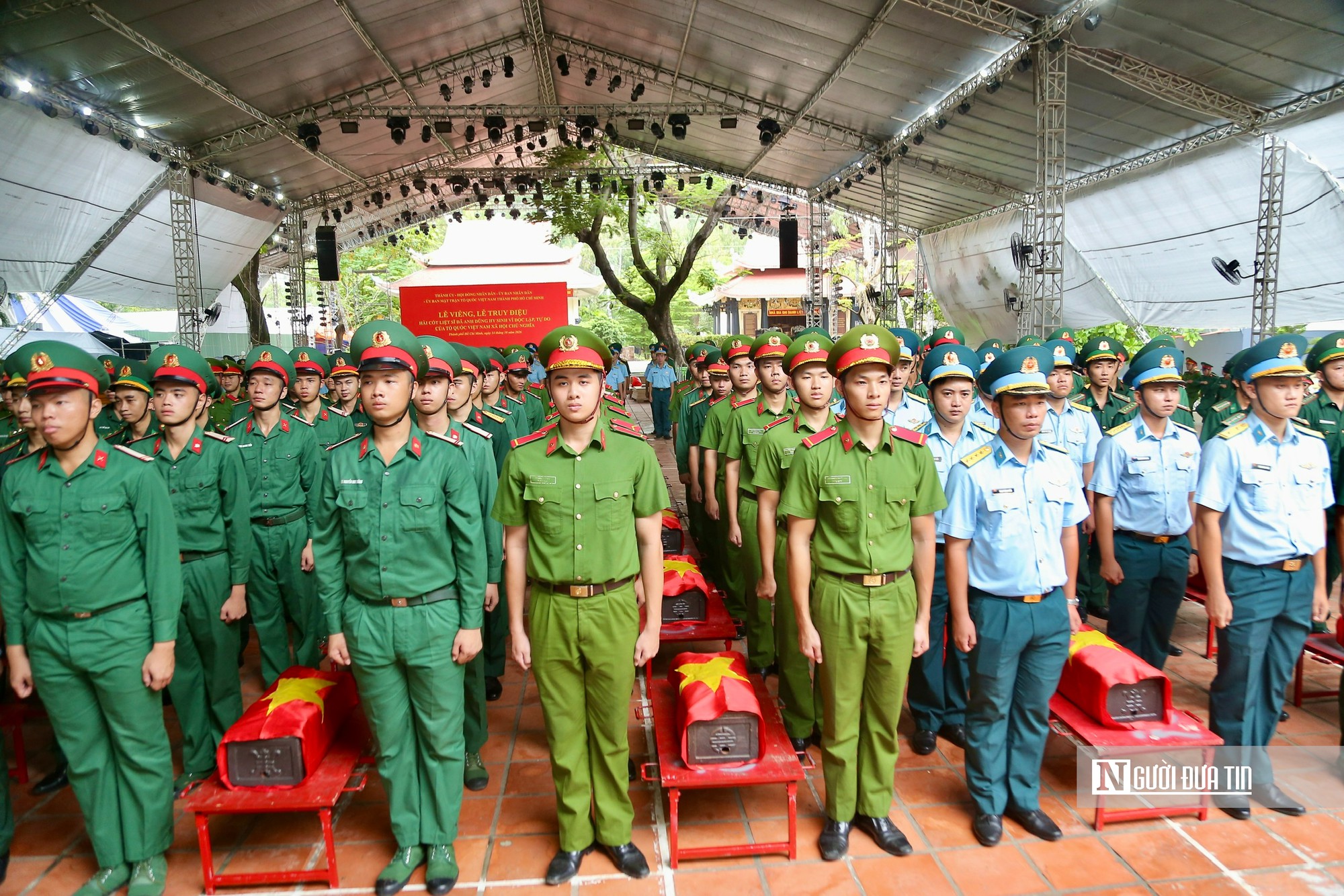 Tp.HCM gấp rút chuẩn bị lễ truy điệu hài cốt liệt sĩ tại Công viên Lê Thị Riêng - Ảnh 1.