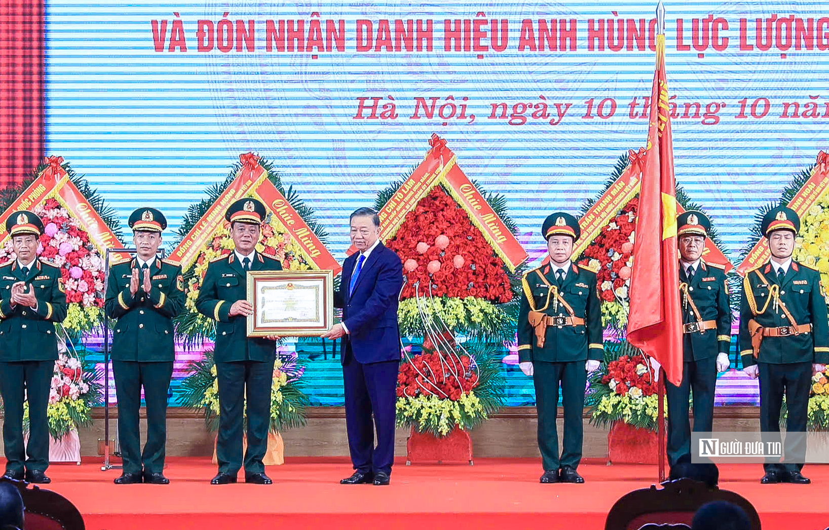 Tổng B&iacute; thư, Chủ tịch nước T&ocirc; L&acirc;m dự lễ kỷ niệm 80 năm Ng&agrave;y truyền thống Lực lượng vũ trang Thủ đ&ocirc;- Ảnh 6.