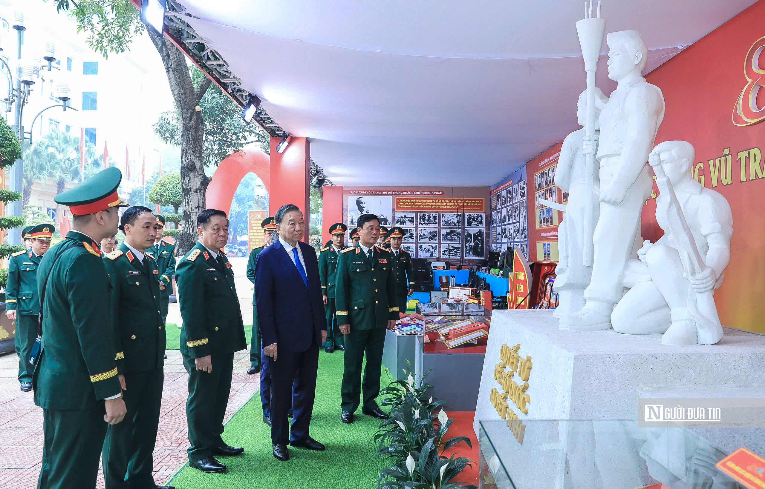 Tổng B&iacute; thư, Chủ tịch nước T&ocirc; L&acirc;m dự lễ kỷ niệm 80 năm Ng&agrave;y truyền thống Lực lượng vũ trang Thủ đ&ocirc;- Ảnh 3.