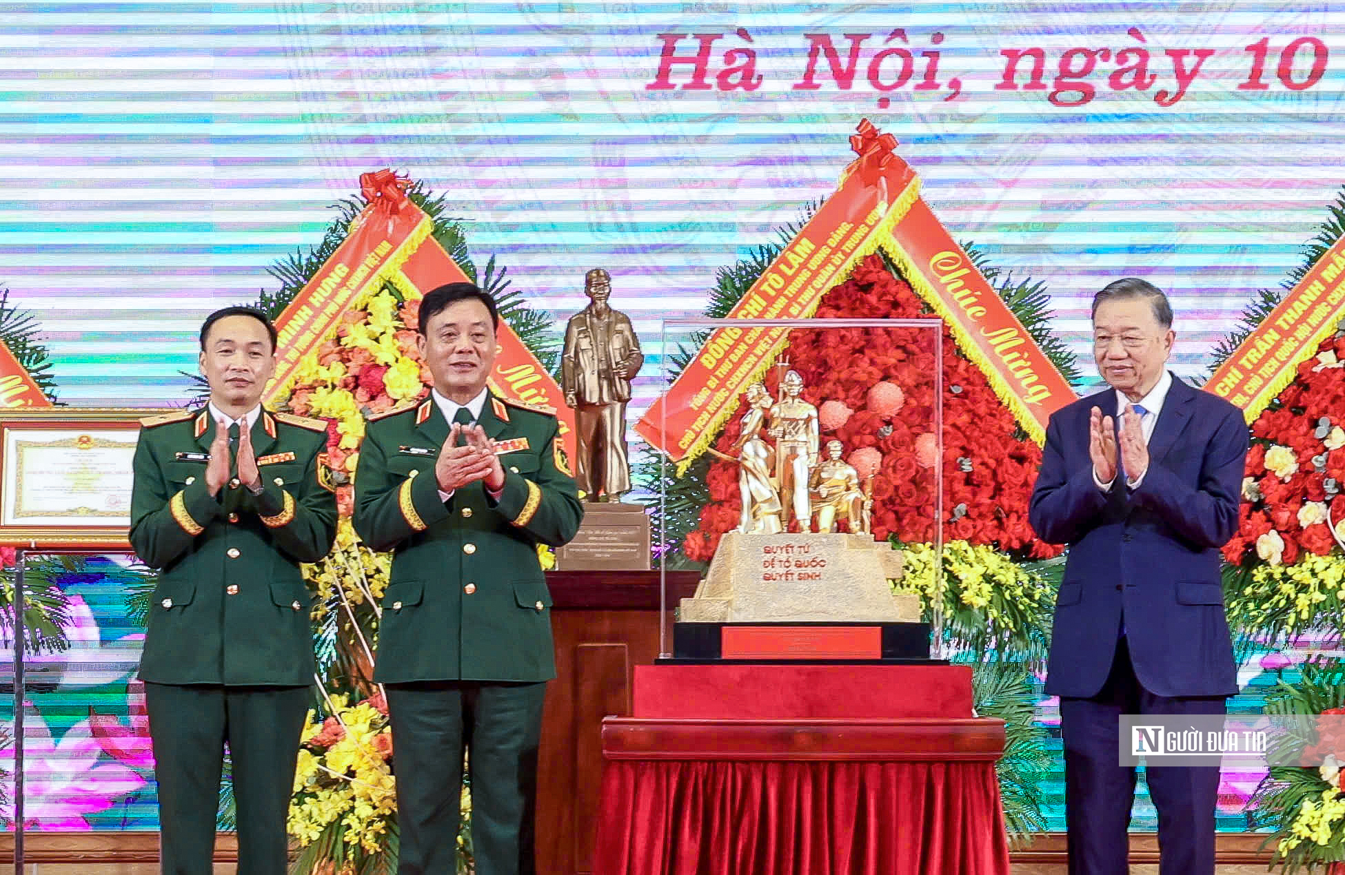 Tổng B&iacute; thư, Chủ tịch nước T&ocirc; L&acirc;m dự lễ kỷ niệm 80 năm Ng&agrave;y truyền thống Lực lượng vũ trang Thủ đ&ocirc;- Ảnh 9.