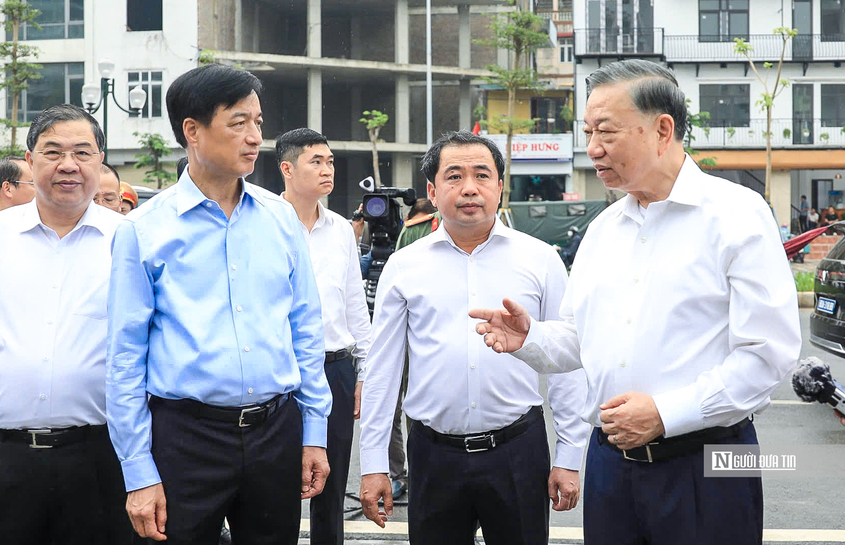 Tổng B&iacute; thư, Chủ tịch nước T&ocirc; L&acirc;m kiểm tra một số c&ocirc;ng tr&igrave;nh trọng điểm tại H&agrave; Nội - Ảnh 2.
