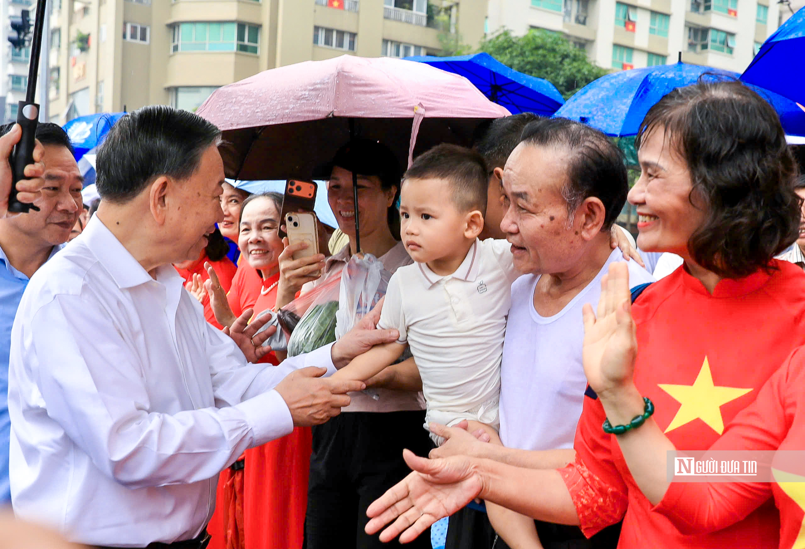 Tổng B&iacute; thư, Chủ tịch nước T&ocirc; L&acirc;m kiểm tra một số c&ocirc;ng tr&igrave;nh trọng điểm tại H&agrave; Nội - Ảnh 14.