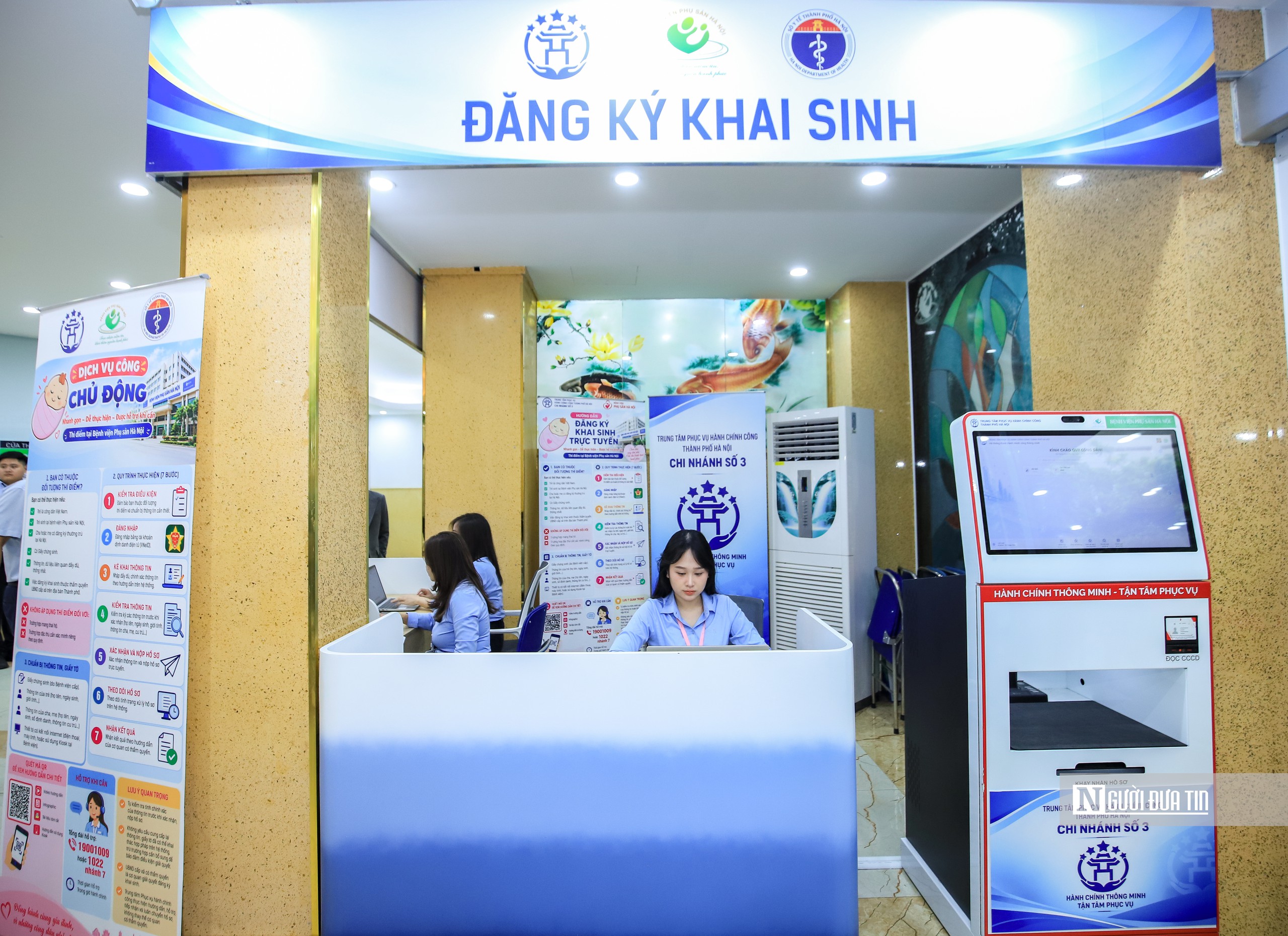 Hà Nội ra mắt quầy hỗ trợ đăng ký khai sinh tại bệnh viện Phụ sản Hà Nội- Ảnh 3.