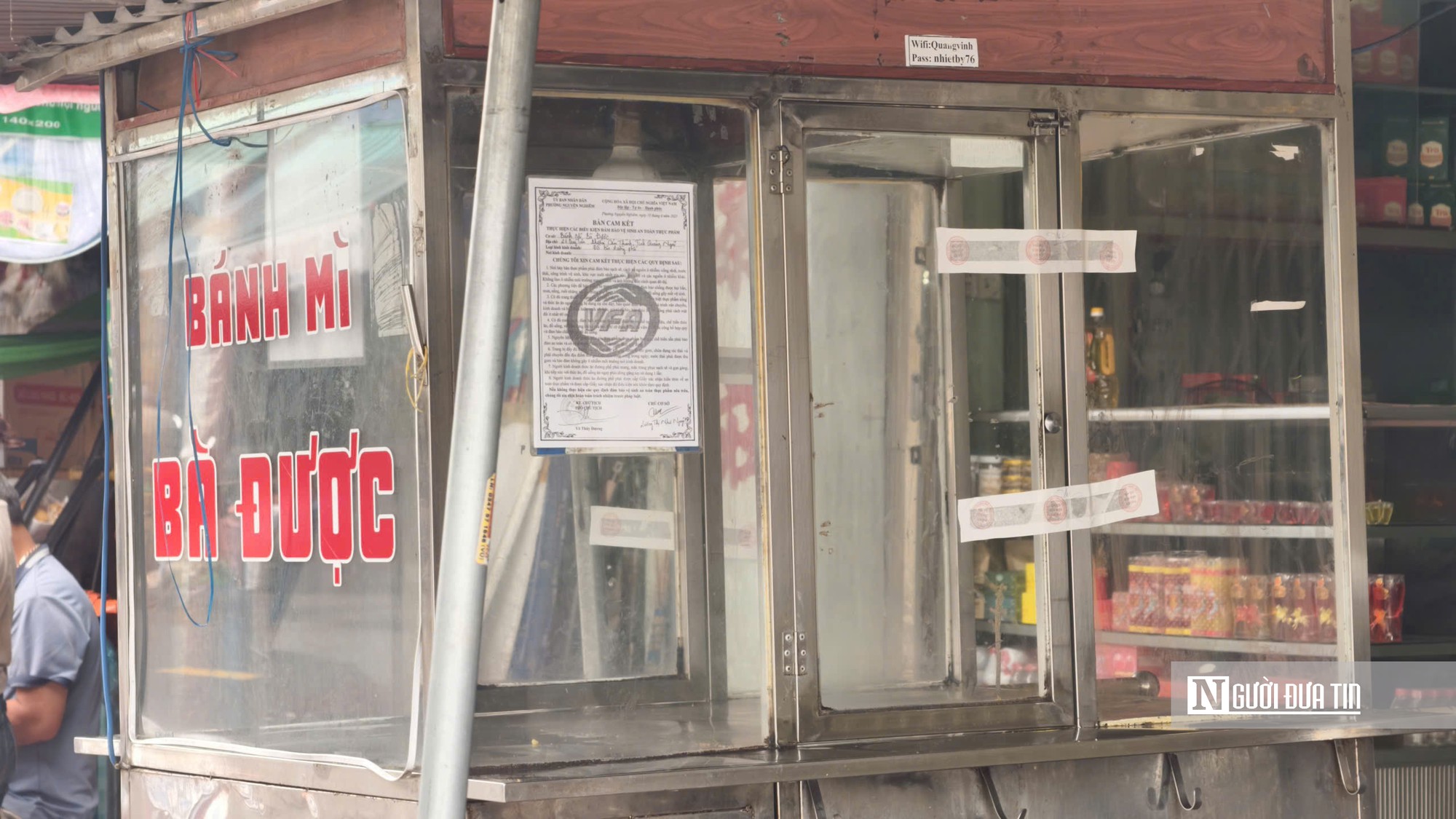 Vụ nghi ngộ độc bánh mì ở Quảng Ngãi, Bộ Y tế yêu cầu khẩn trương làm rõ - Ảnh 2.