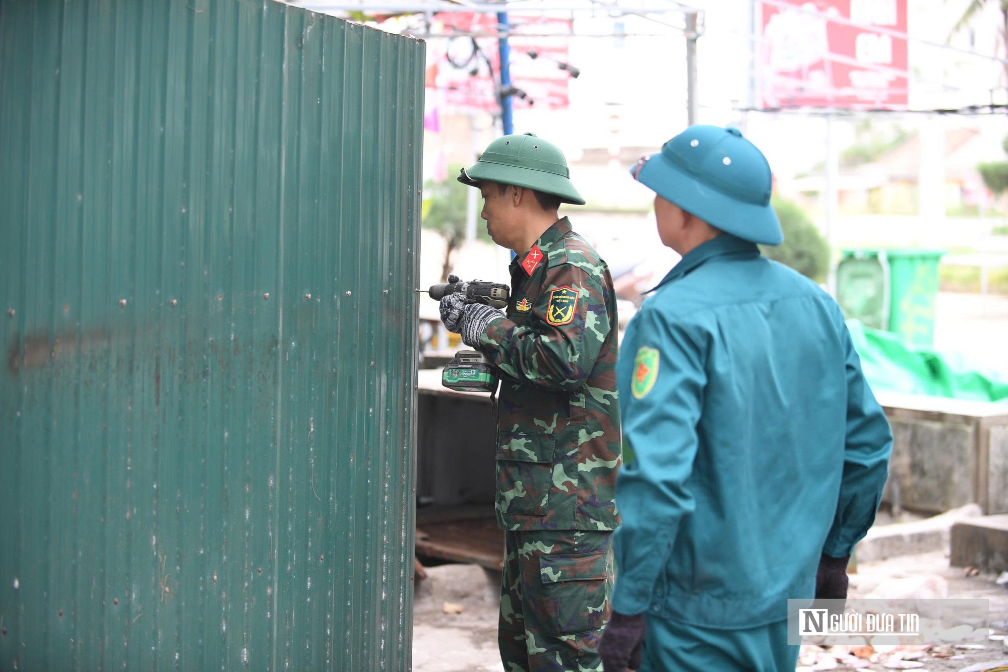 Toàn cảnh tháo dỡ 80 hàng quán “trả lại” không gian cho bãi biển Nhật Lệ- Ảnh 4.