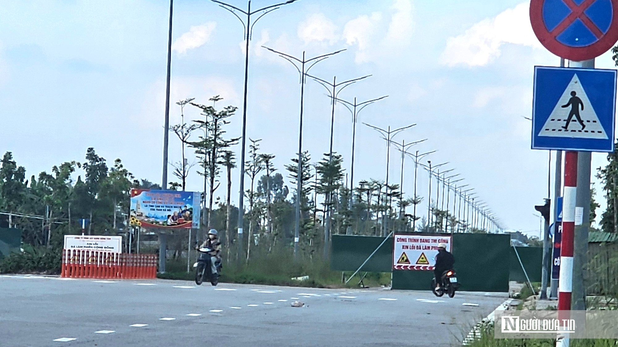 Mục sở thị đường gần 195 tỷ đồng ở Huế chưa b&agrave;n giao v&igrave; l&uacute;n, nh&agrave; thầu đang sửa chữa- Ảnh 2.