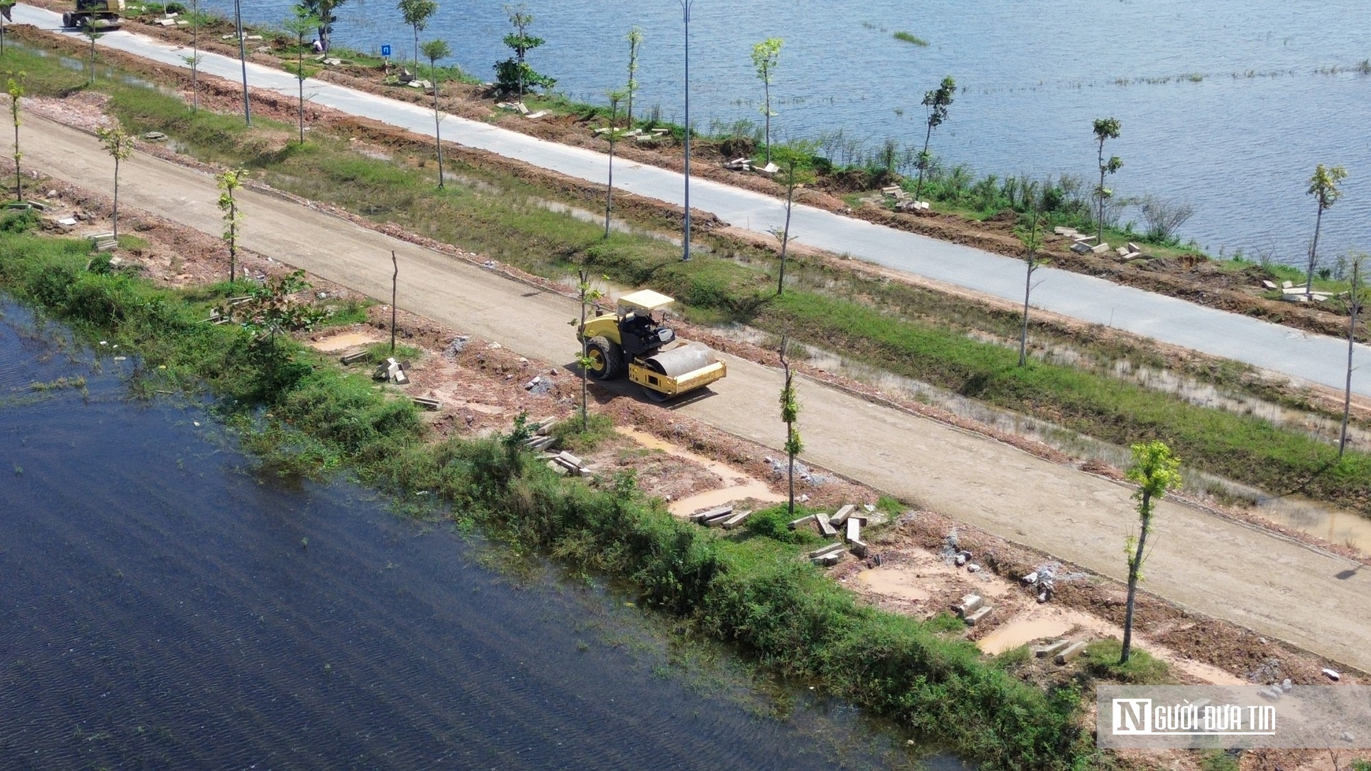 Mục sở thị đường gần 195 tỷ đồng ở Huế chưa b&agrave;n giao v&igrave; l&uacute;n, nh&agrave; thầu đang sửa chữa- Ảnh 8.