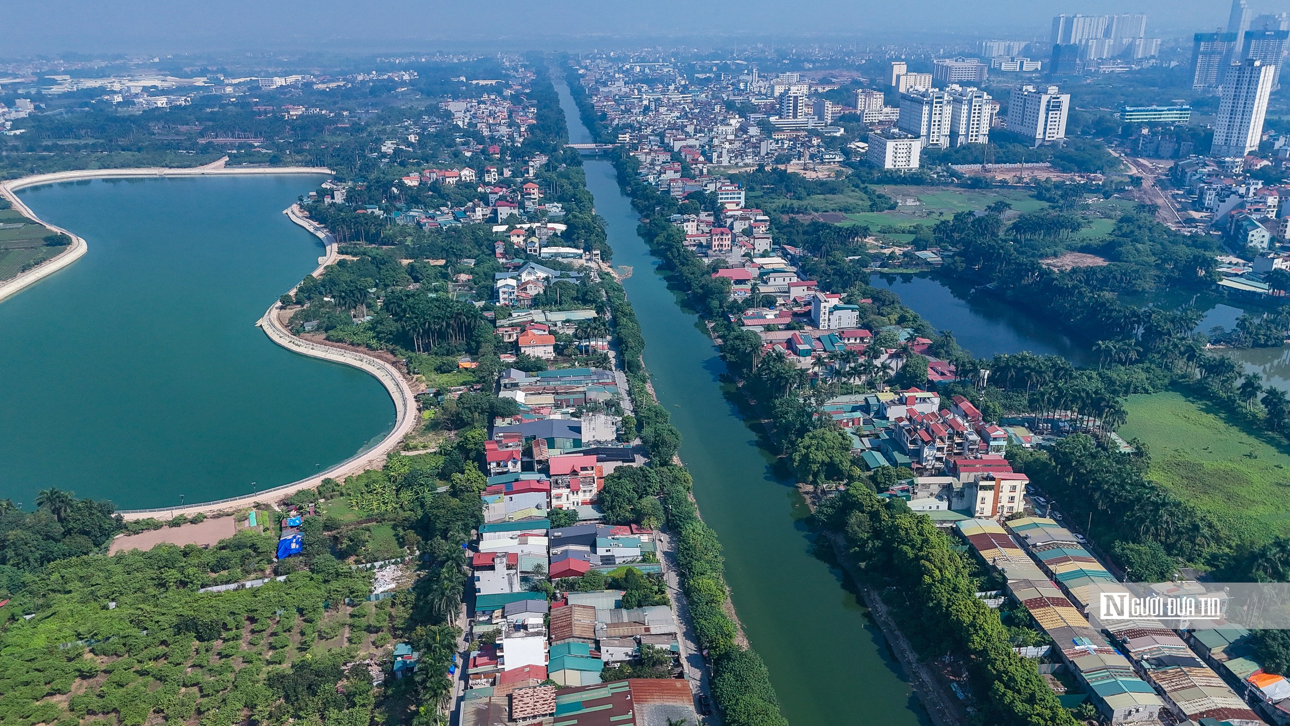 Hà Nội: Cận cảnh nhiều điểm sạt lở, tiềm ẩn nhiều nguy cơ mất an toàn cho người dân - Ảnh 16.