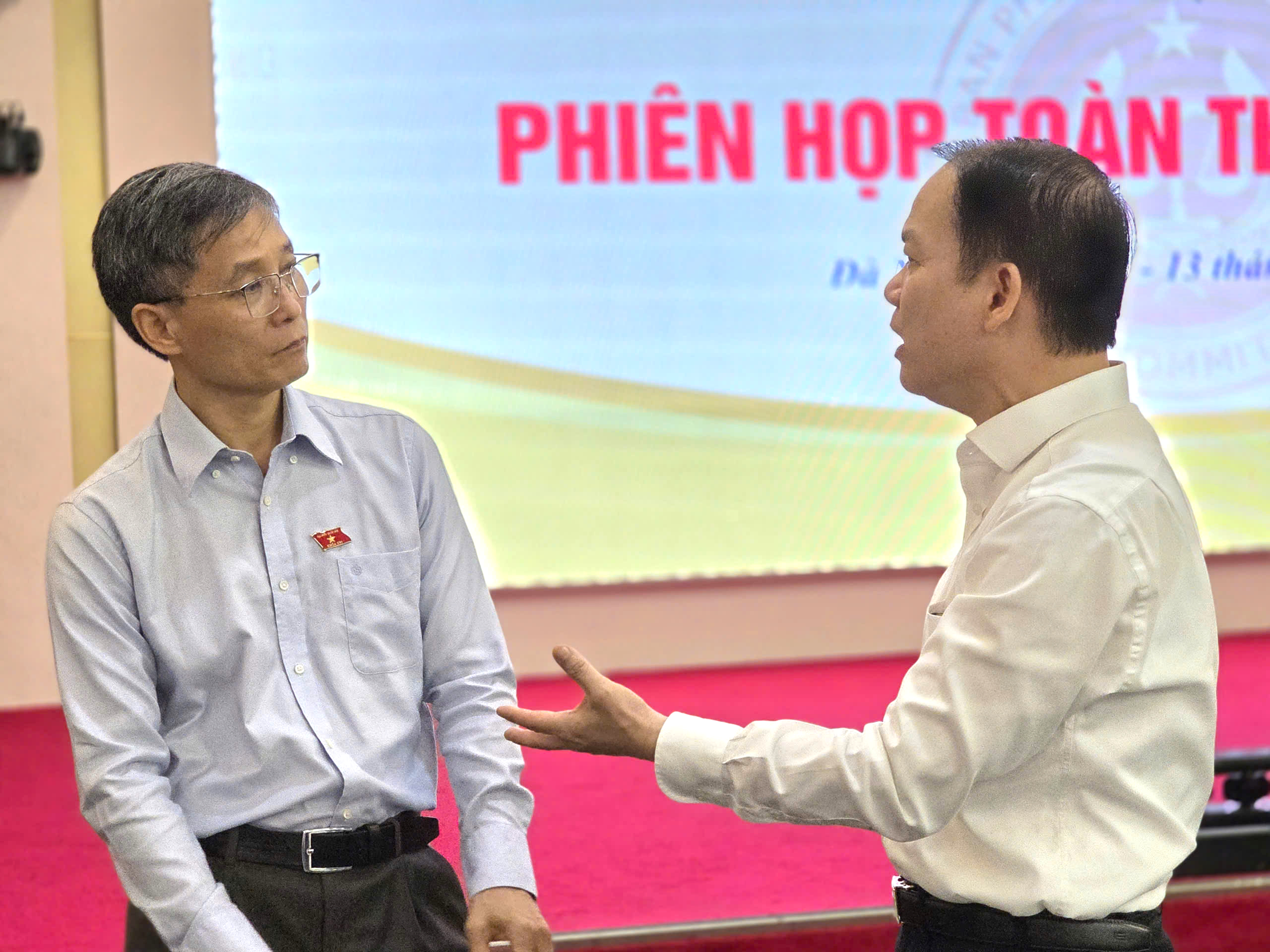 Ông Nguyễn Khánh Ngọc: Hoàn thiện quy định pháp luật, tạo thuận lợi cho người dân và doanh nghiệp- Ảnh 2.