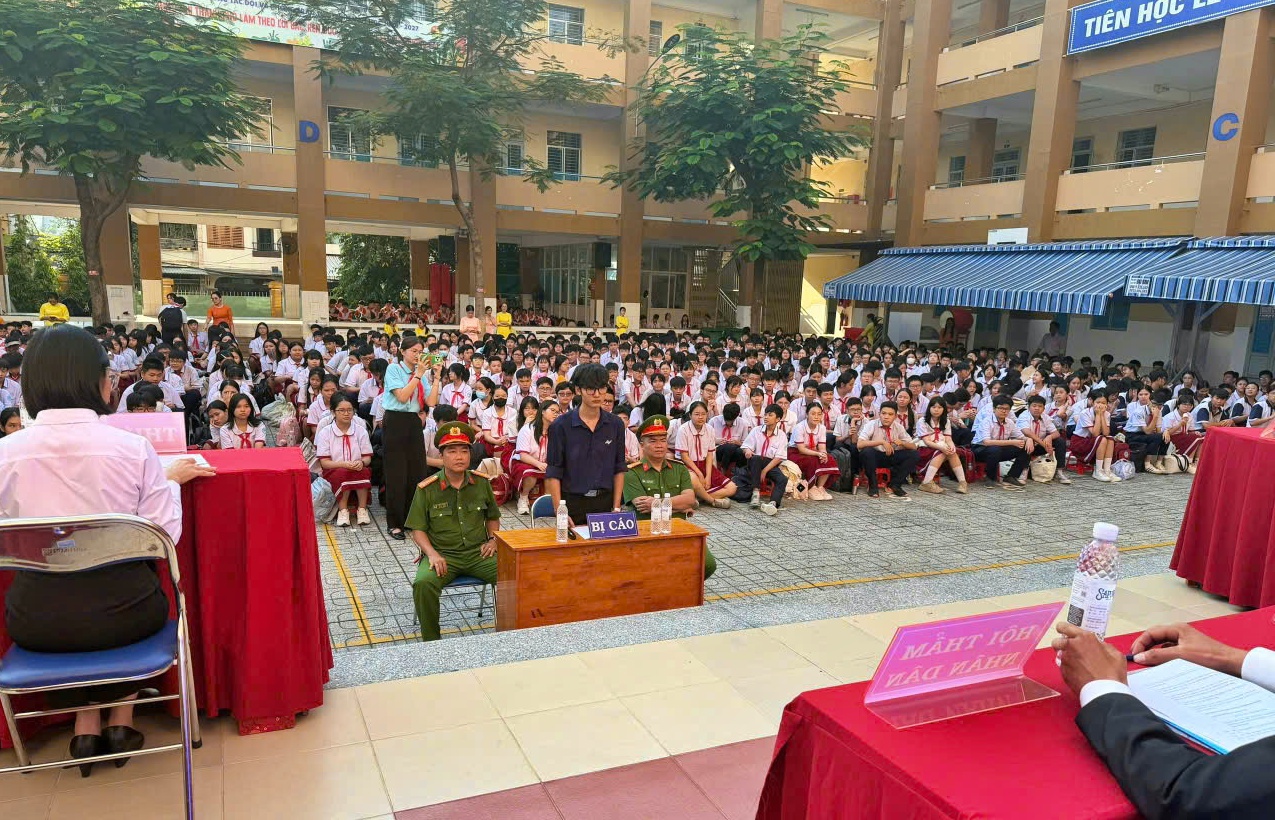 Hội Luật gia Tp.Hồ Ch&iacute; Minh: Đổi mới hoạt động, hướng mạnh về cơ sở trong nhiệm kỳ mới - Ảnh 8.