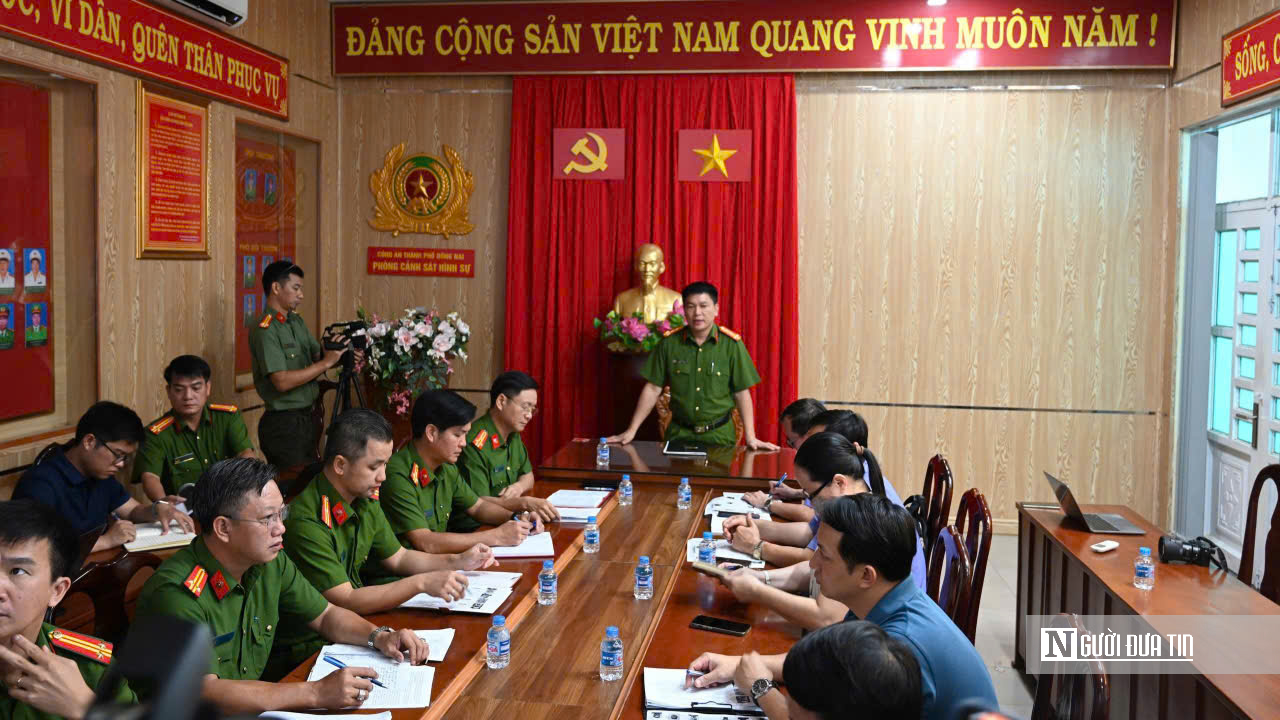 Công an Tp.Đồng Nai triệt phá nhóm “giang hồ mạng”, bắt khẩn cấp 11 đối tượng - Ảnh 1.