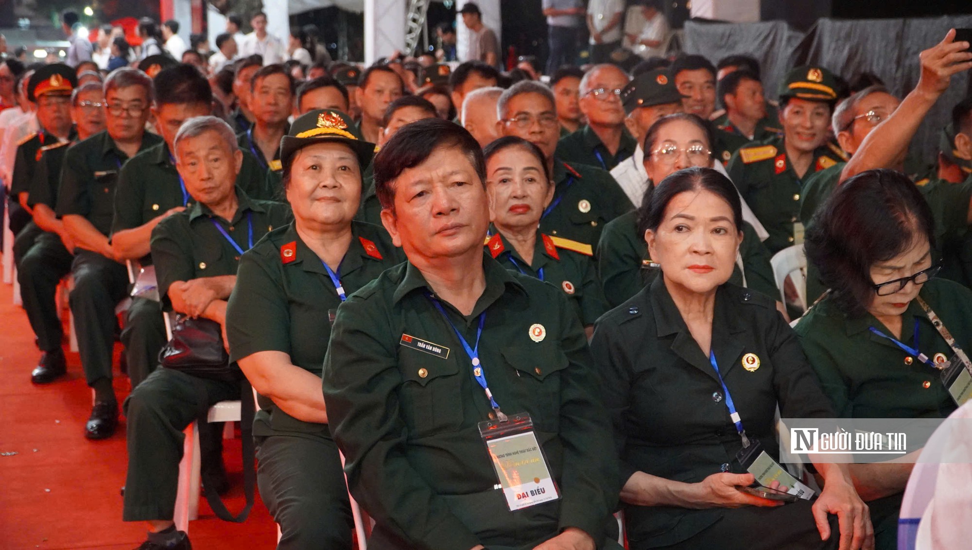 Công viên Lê Thị Riêng lắng đọng trong đêm nghệ thuật “Khúc tri ân”- Ảnh 8.